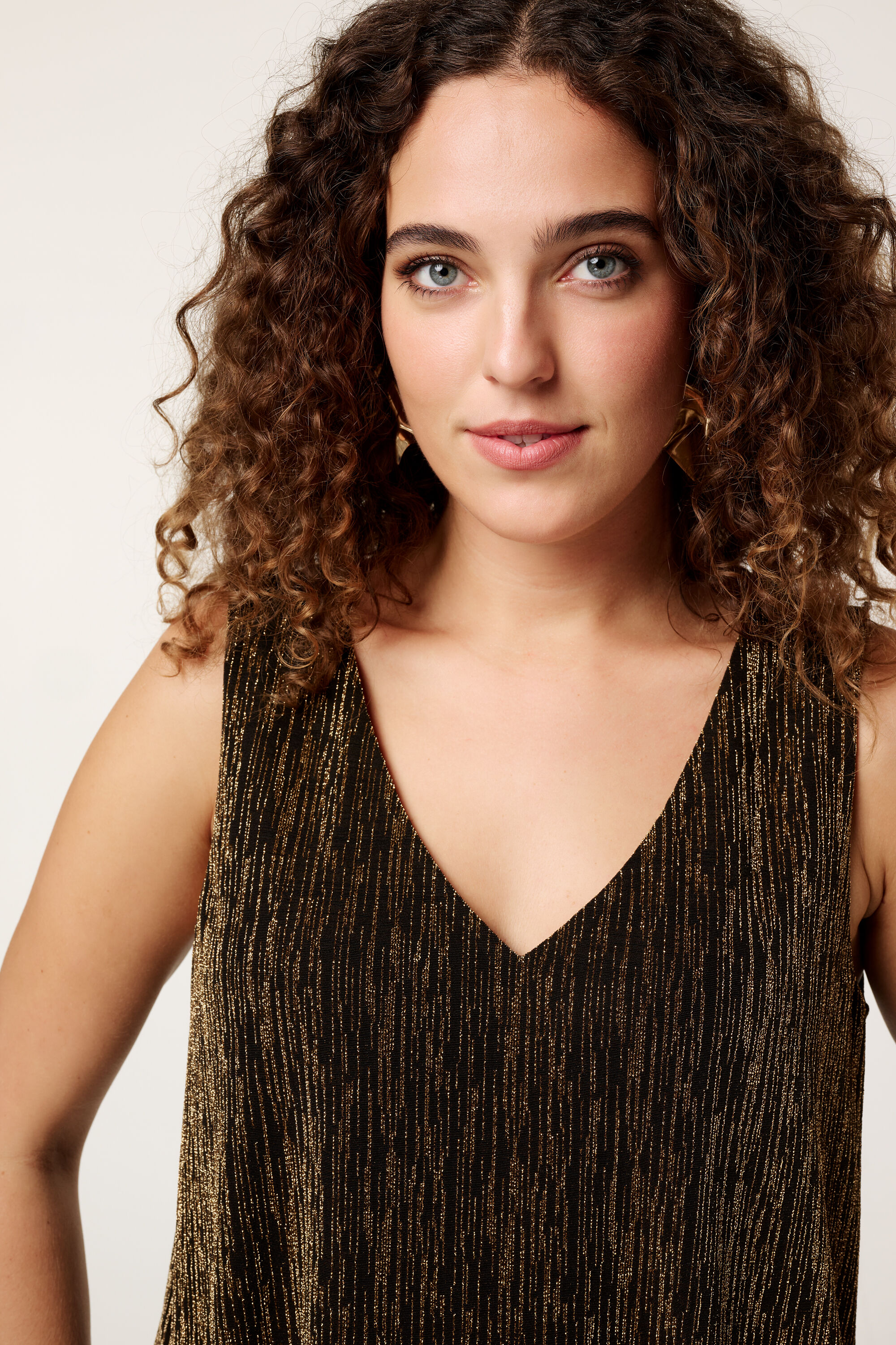 Mouwloze top met glitters image number 4