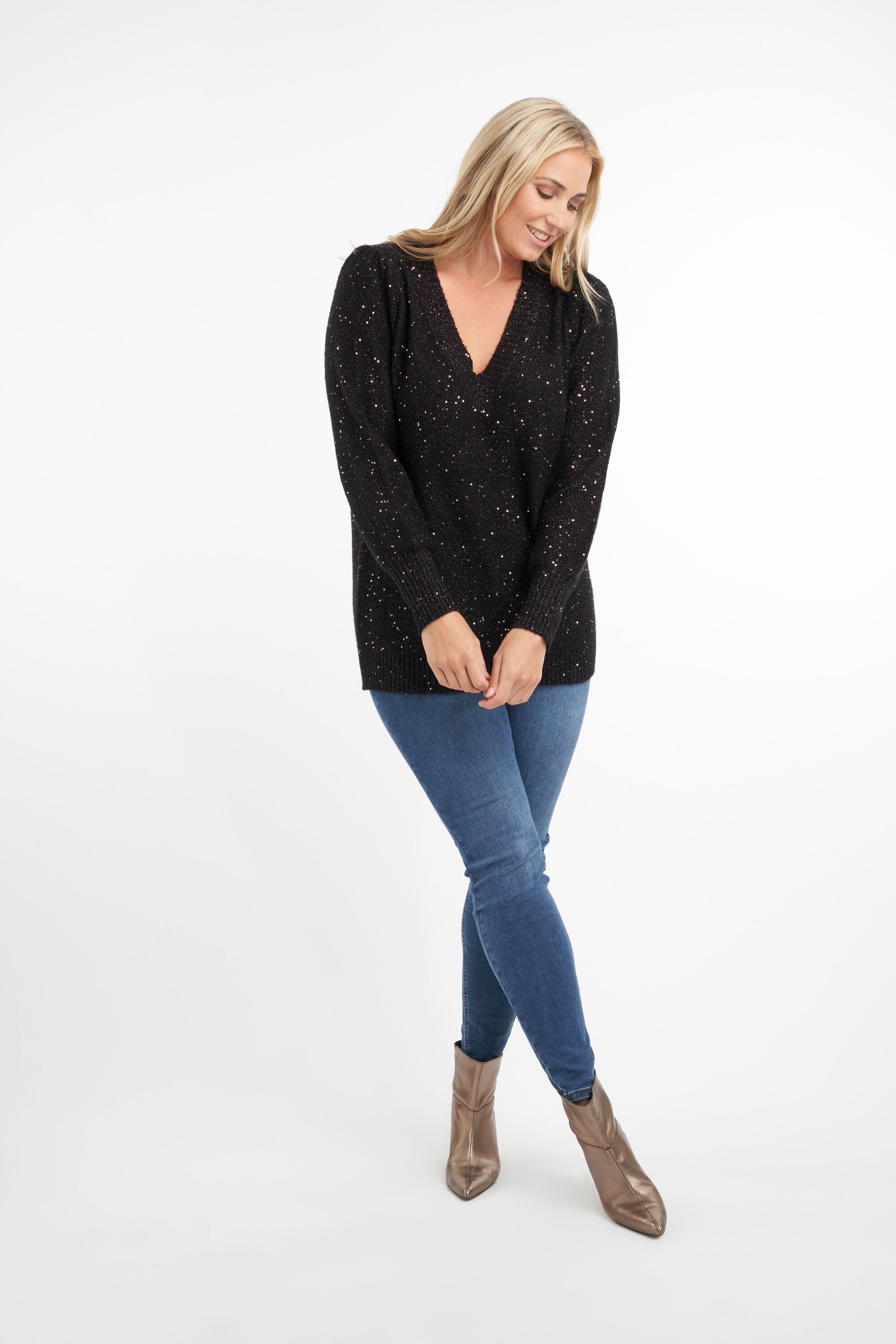 Trui met pailletten image number 5