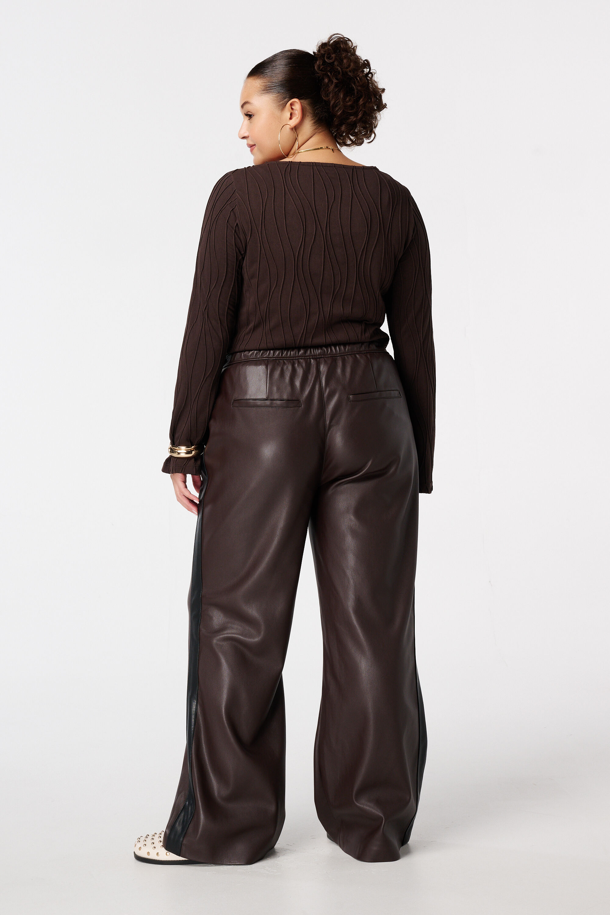 Wide leg broek met zijstreep van PU image number 3