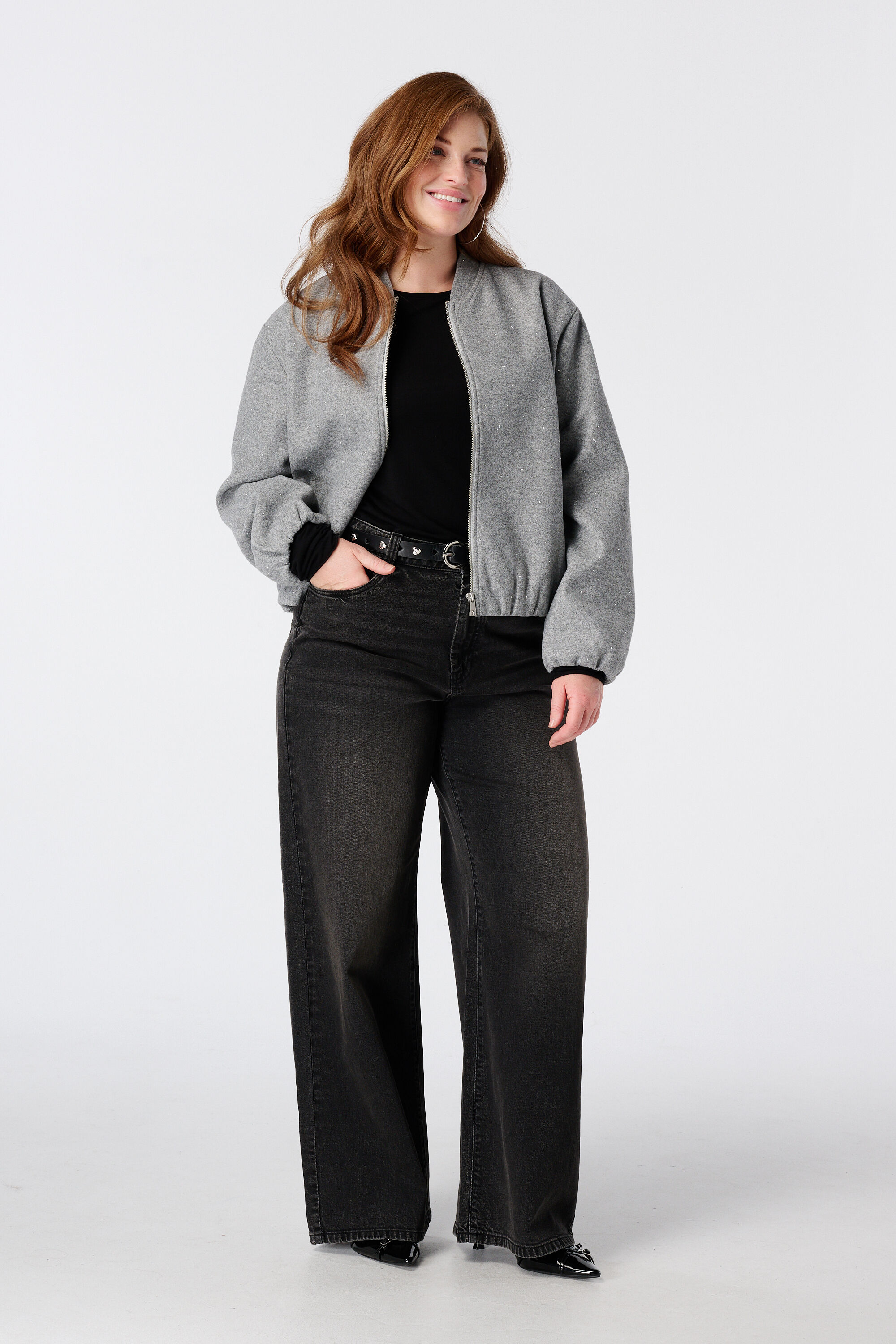 Bomber jacket met steentjes image number 5