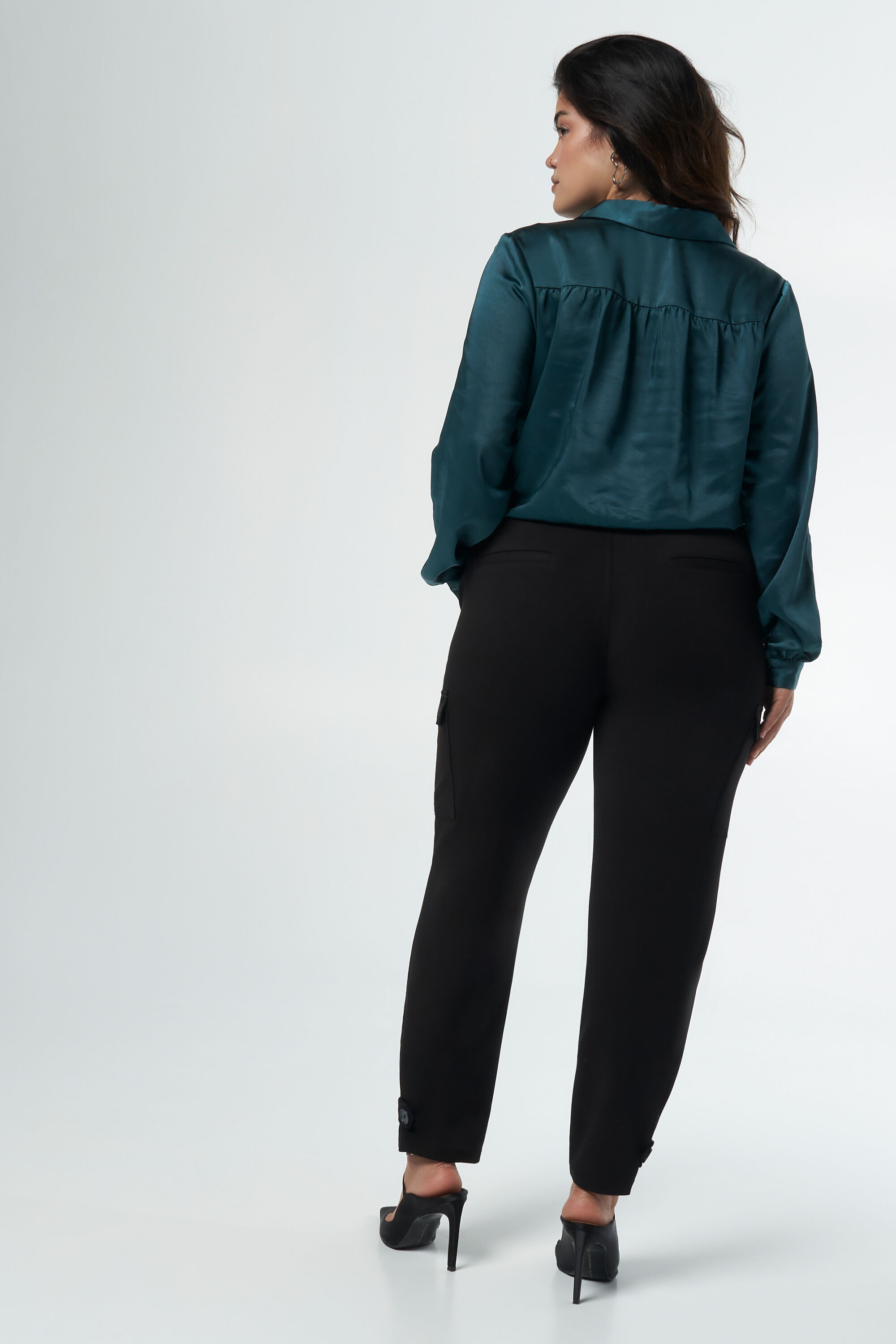 Cargobroek met details image number 3