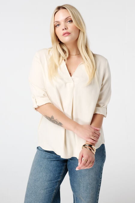 Blouse met opgerolde mouwen Blouse met opgerolde mouwen