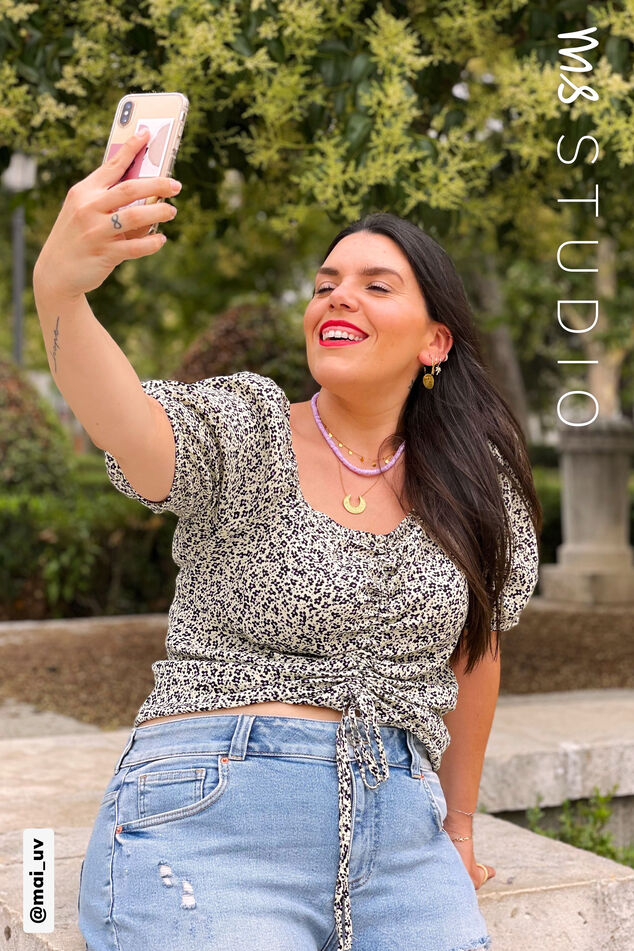 Top met rijgdetail image number 0