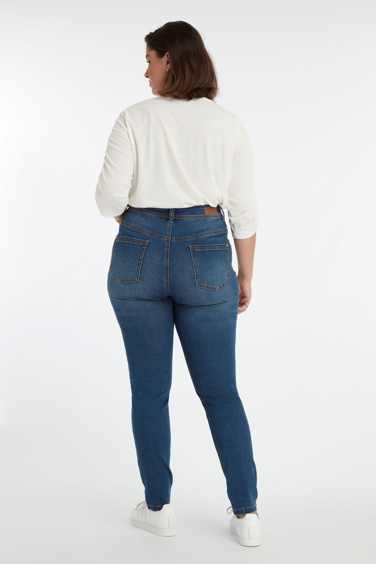 Skinny leg high waist jeans CHERRY image number 4