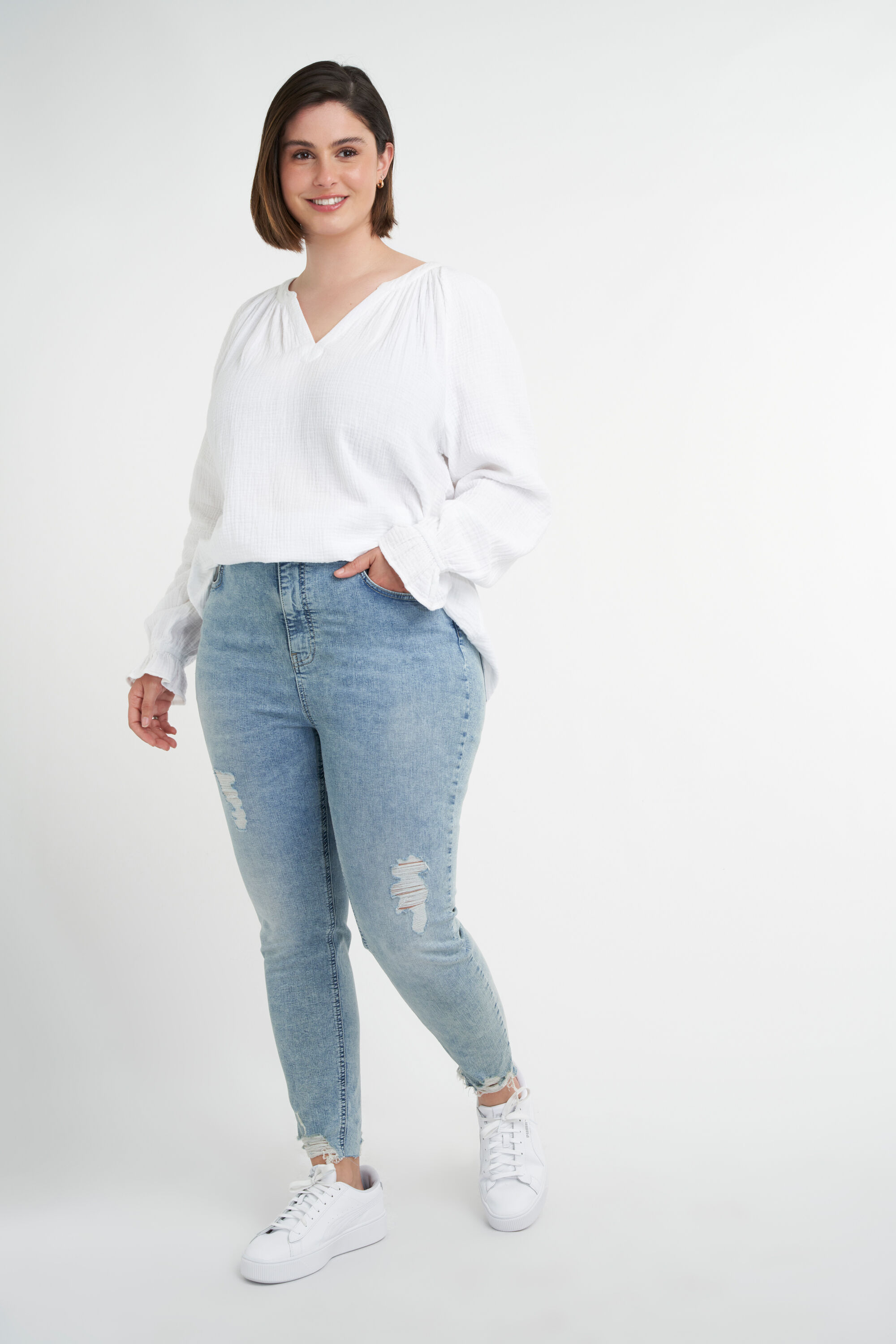 Jeans met destroyed detail image number 0