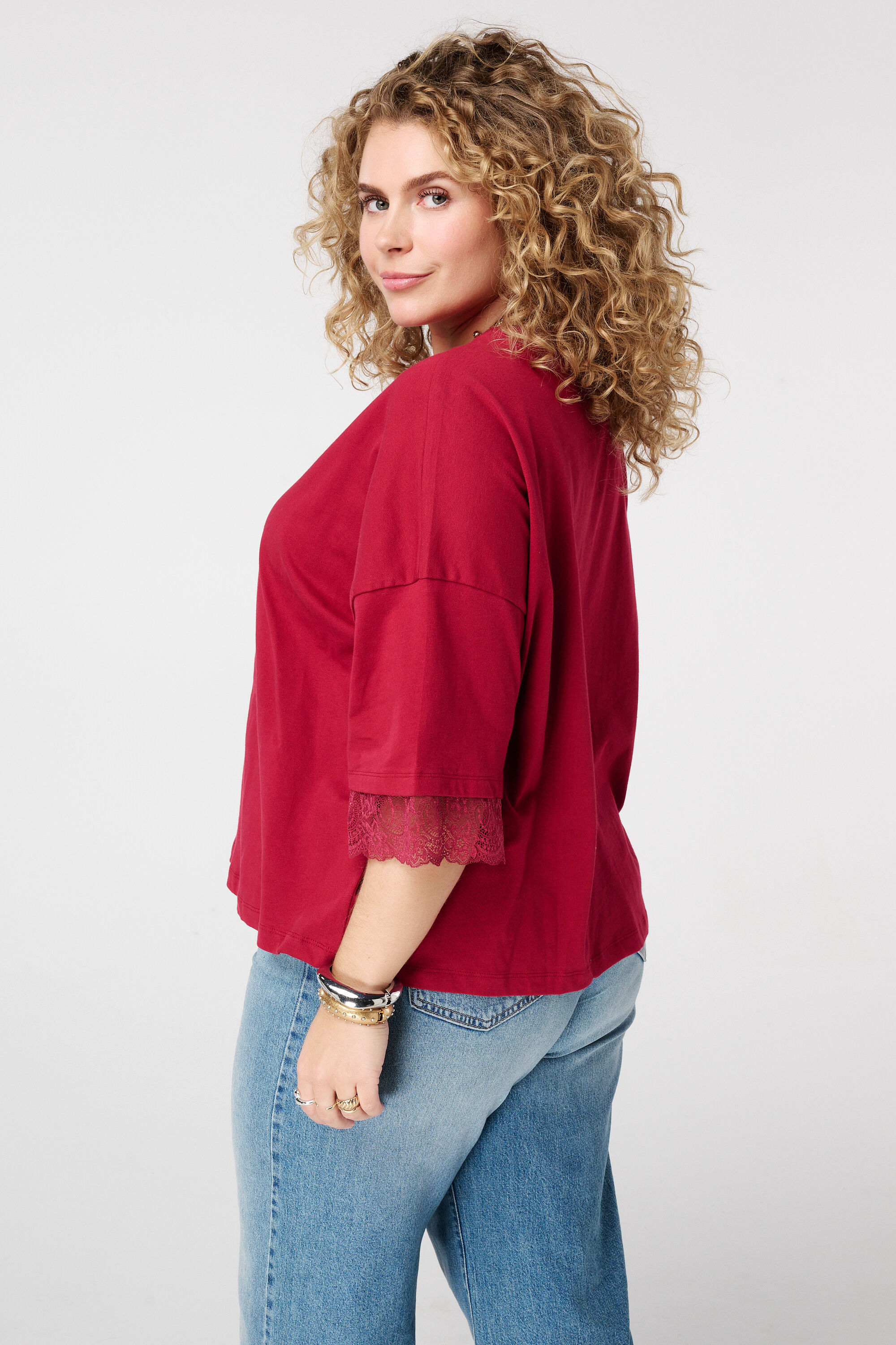 T-shirt met kanten details image number 3