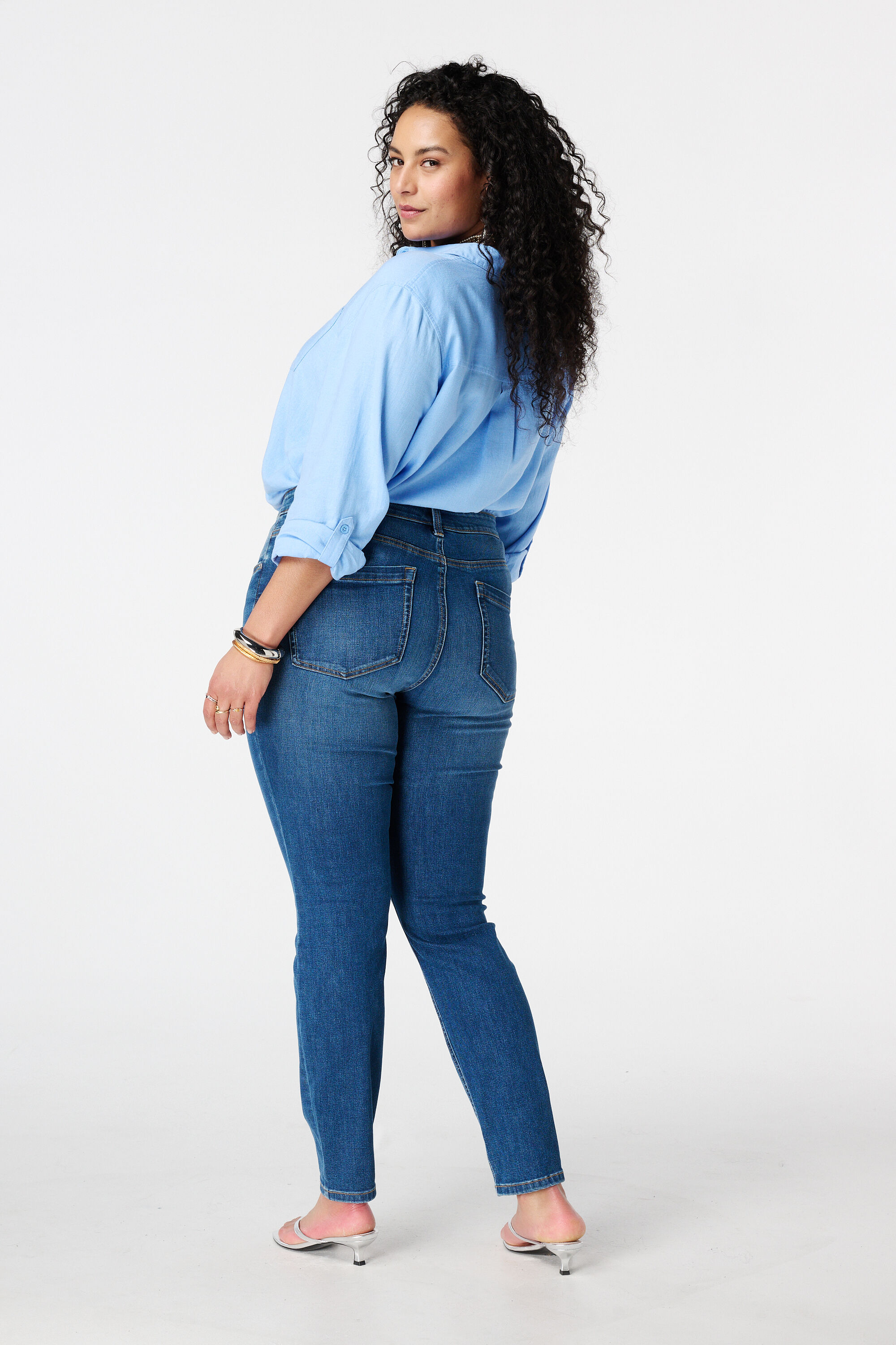 Slim leg jeans IRIS image number 3