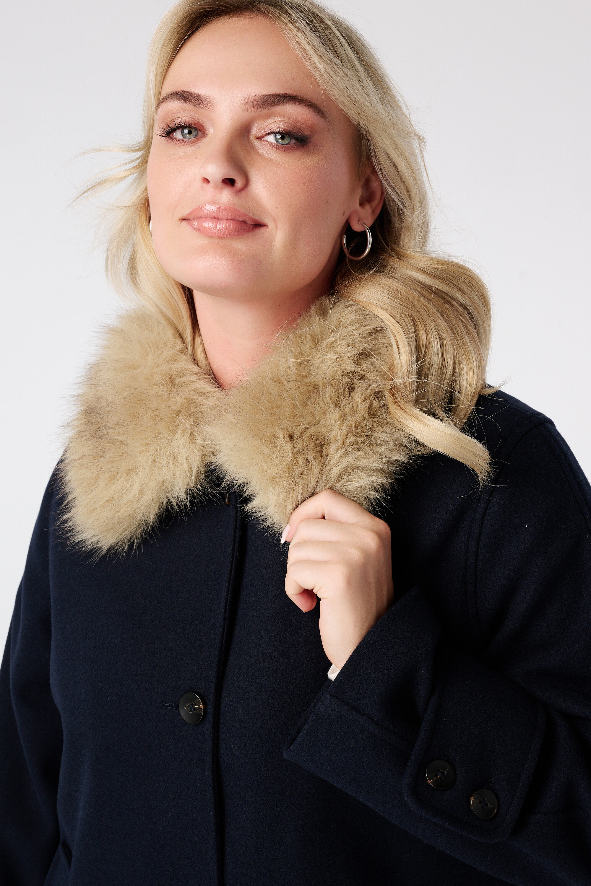 Manteljas met faux fur kraag image number 4