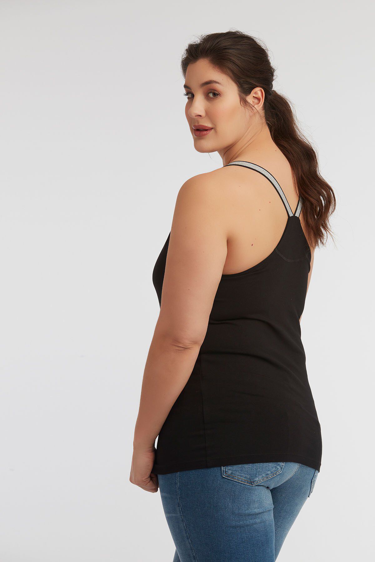 Mouwloze top met kruisbandjes image number 0