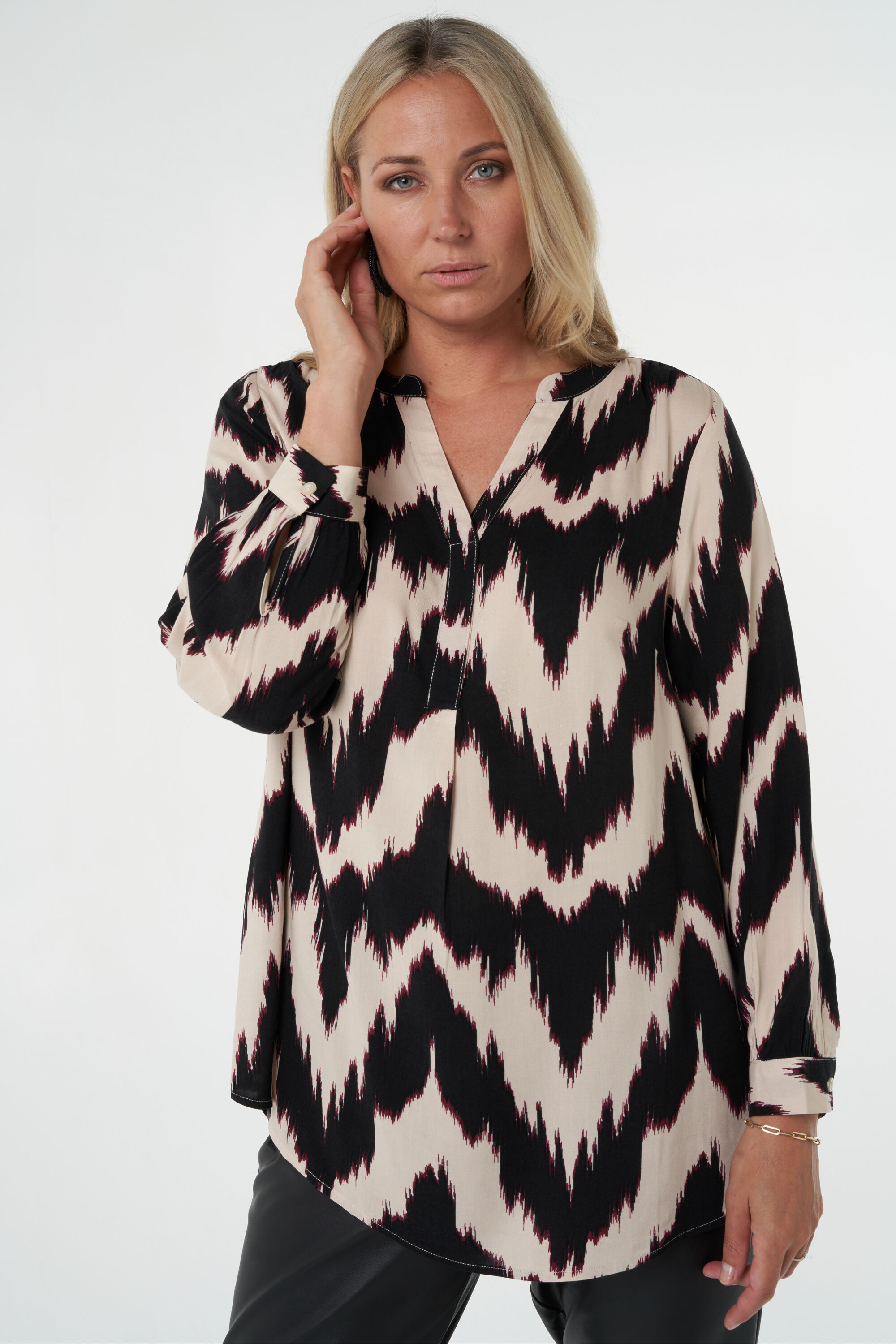 Blouse met print image number 6