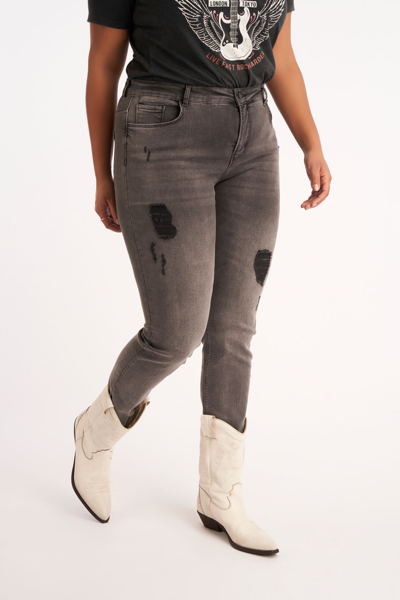 Jeans met distressed detail image number 4