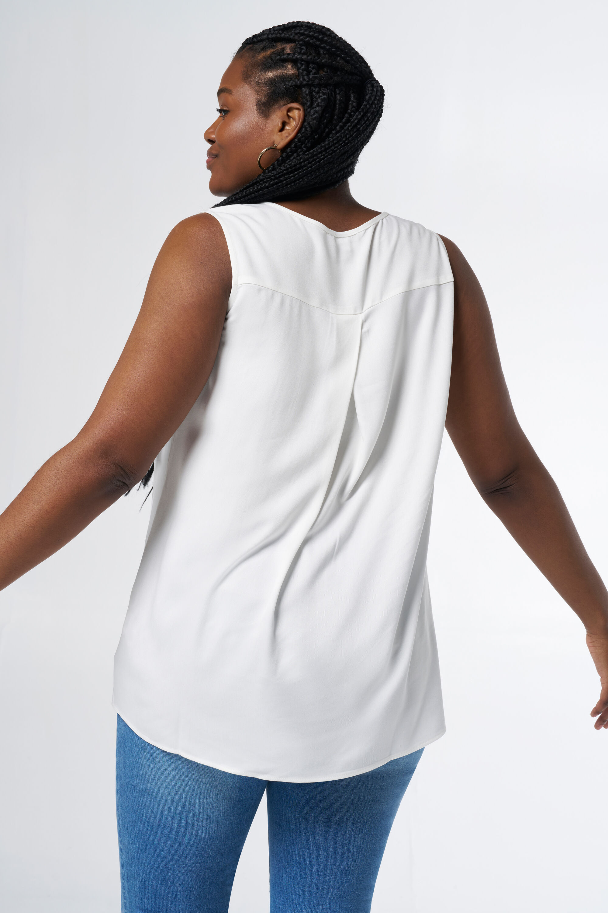 Mouwloze blouse met v-hals image number 3