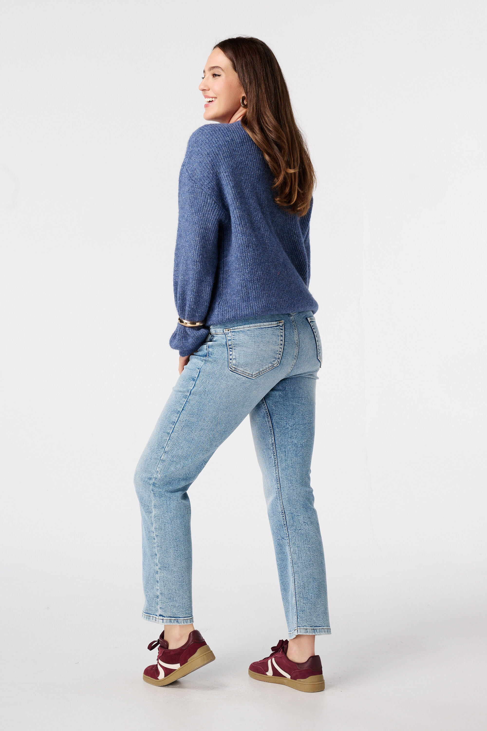 Straight leg jeans image number 3