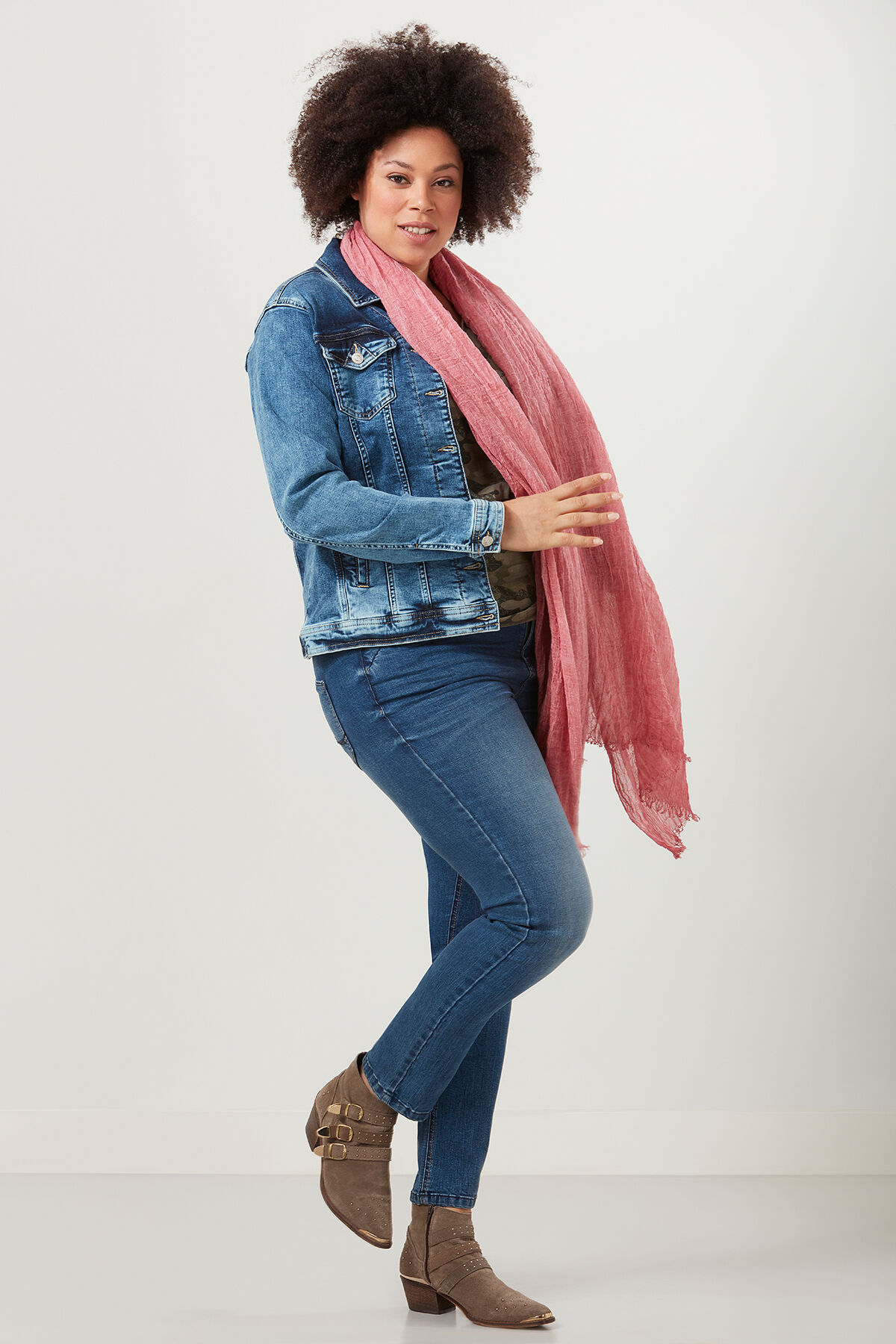 Spijkerjack image number 4