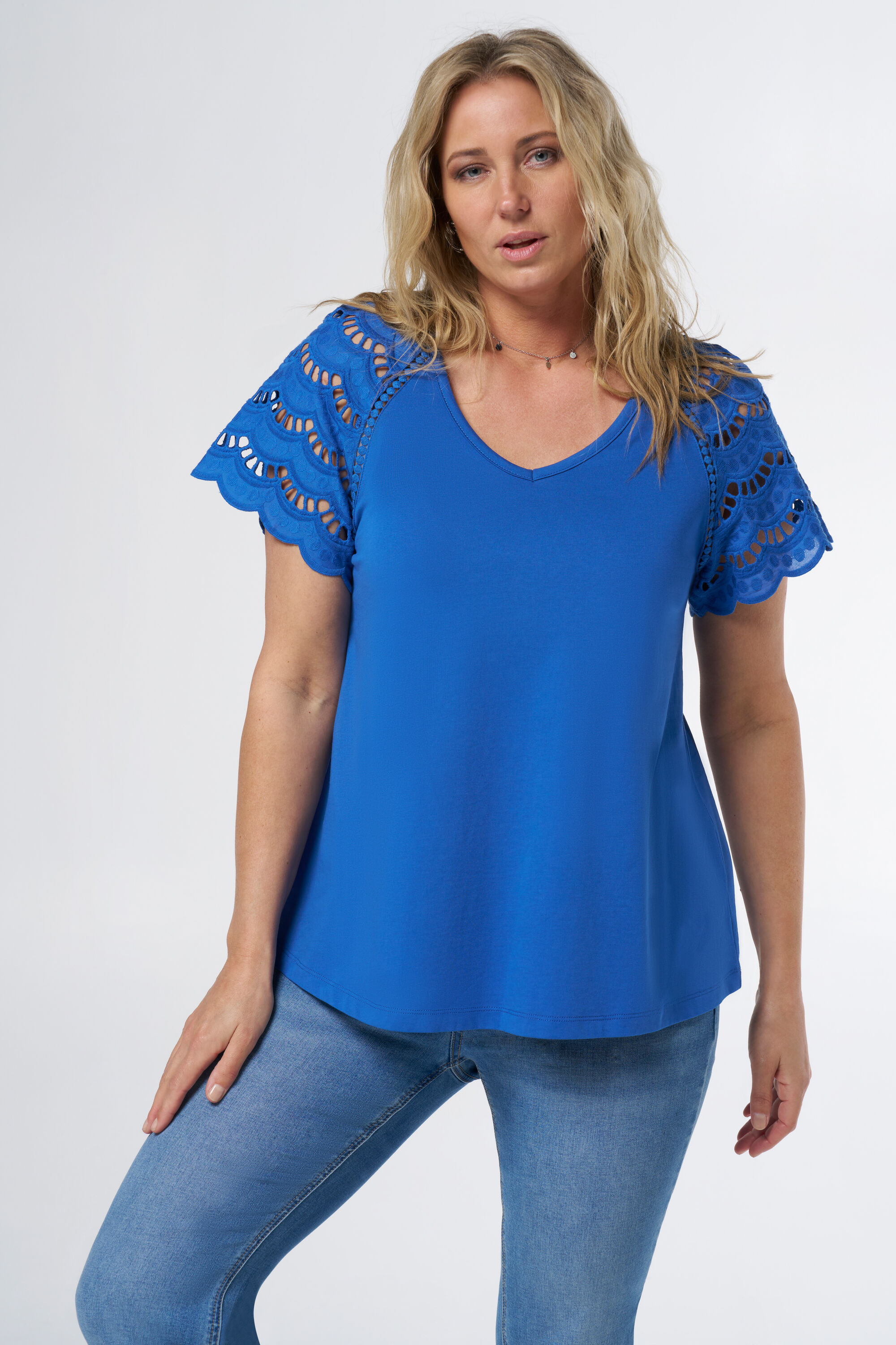 T-shirt met details op de mouwen image number 0