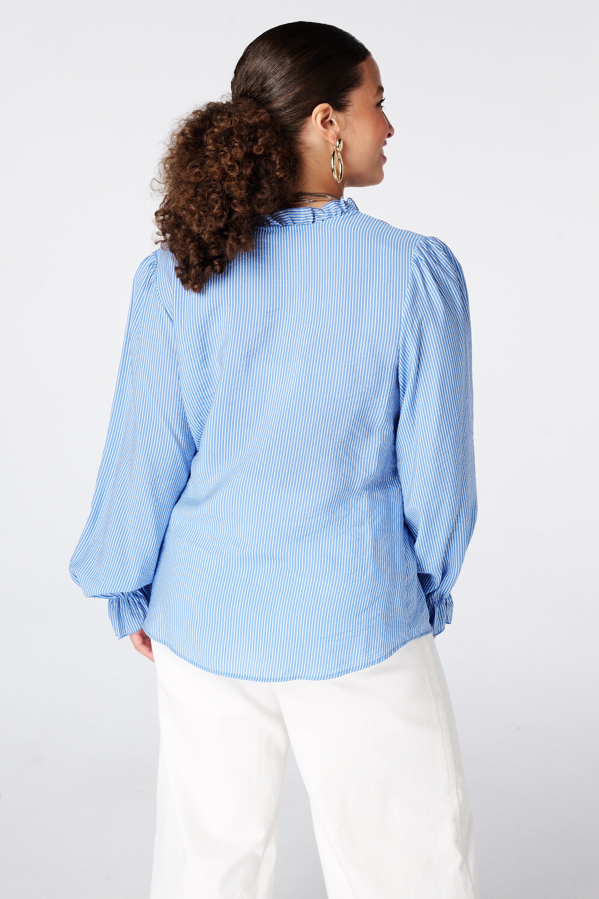 Gestreepte blouse met volants image number 3