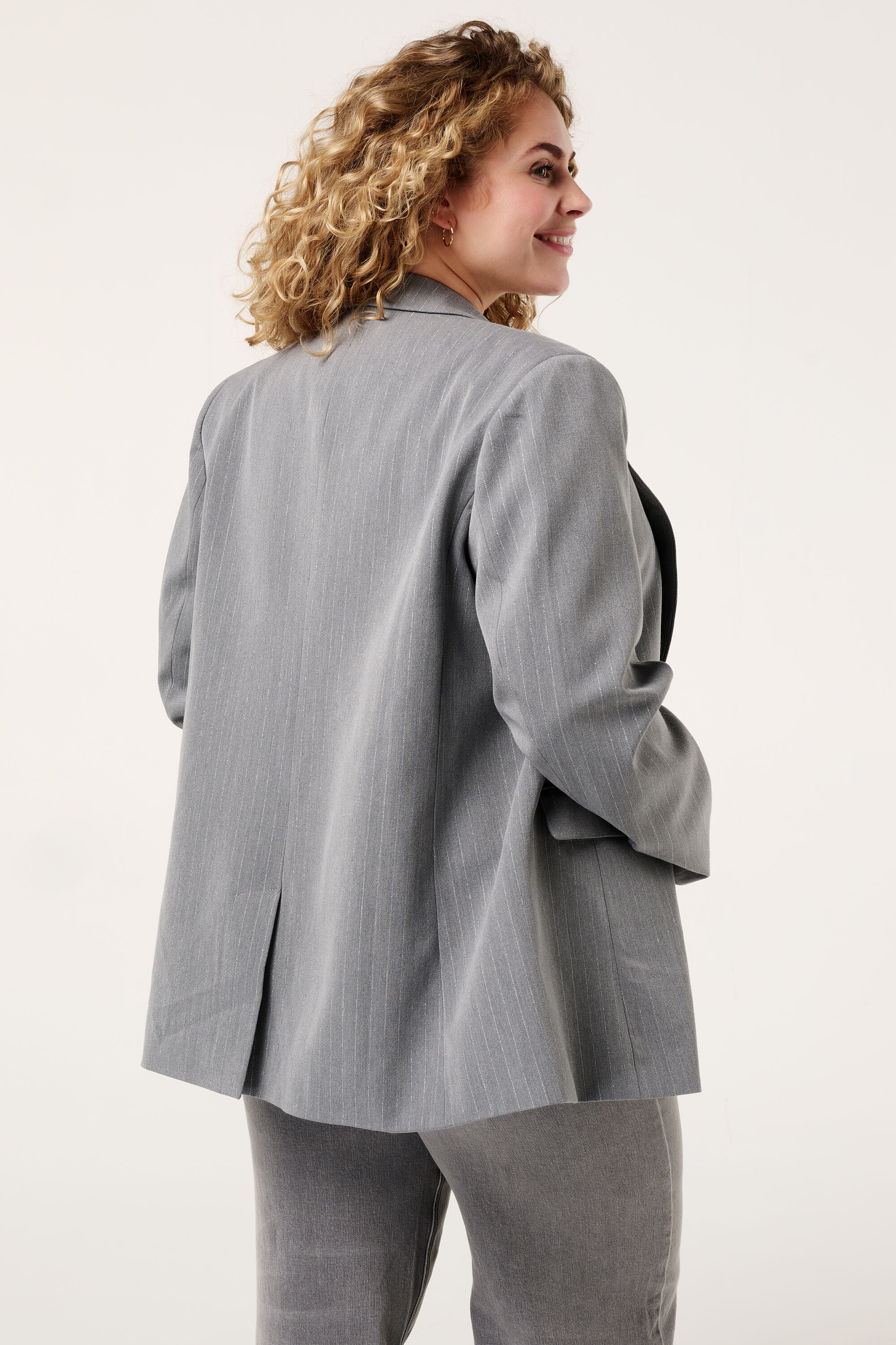 Blazer met lurex krijtstrepen image number 3