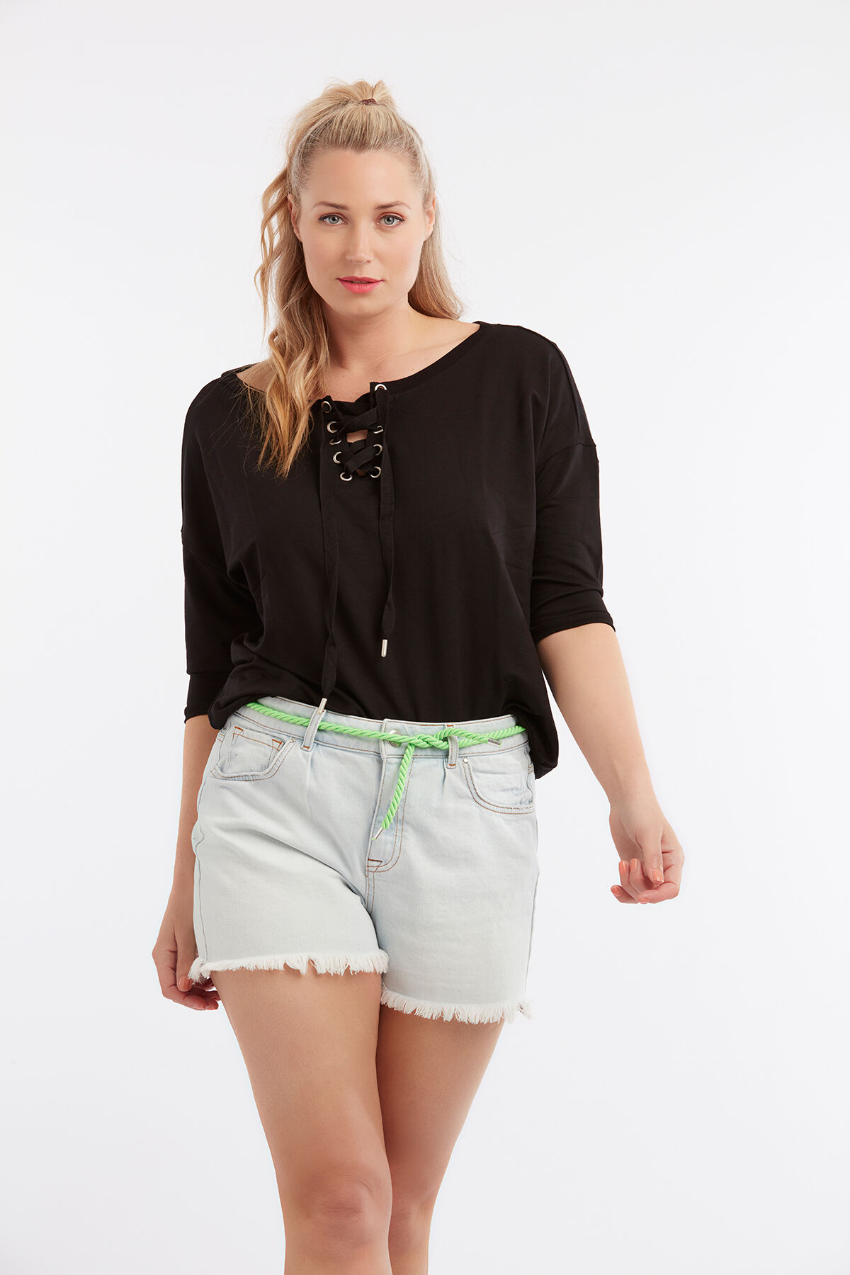 Short met ceintuur image number 3