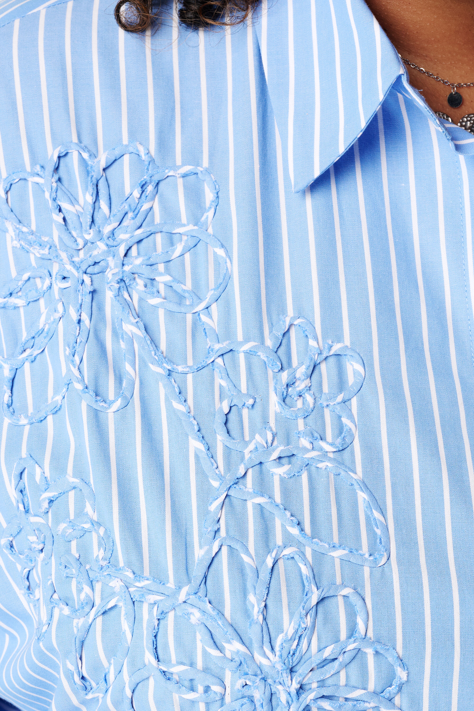 Gestreepte blouse met borduursel image number 6