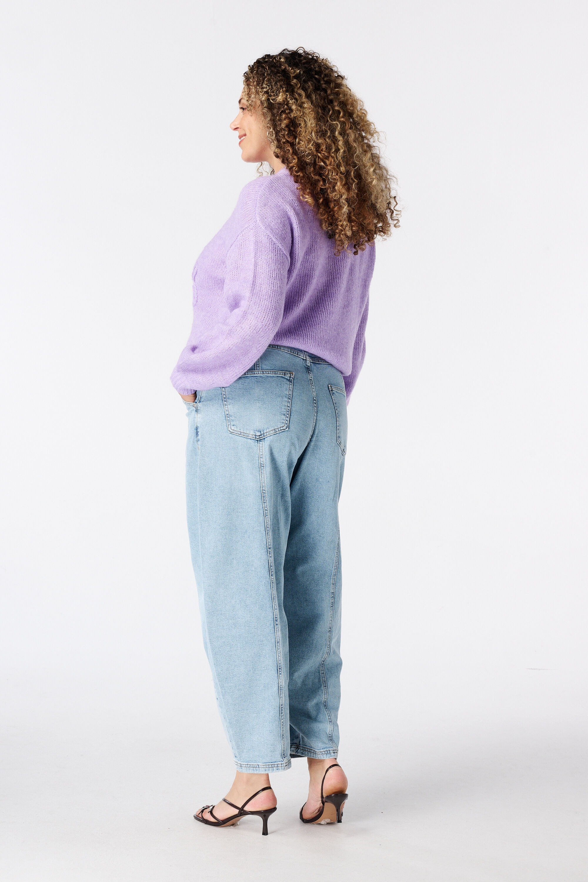 Barrel jeans met siernaden image number 3