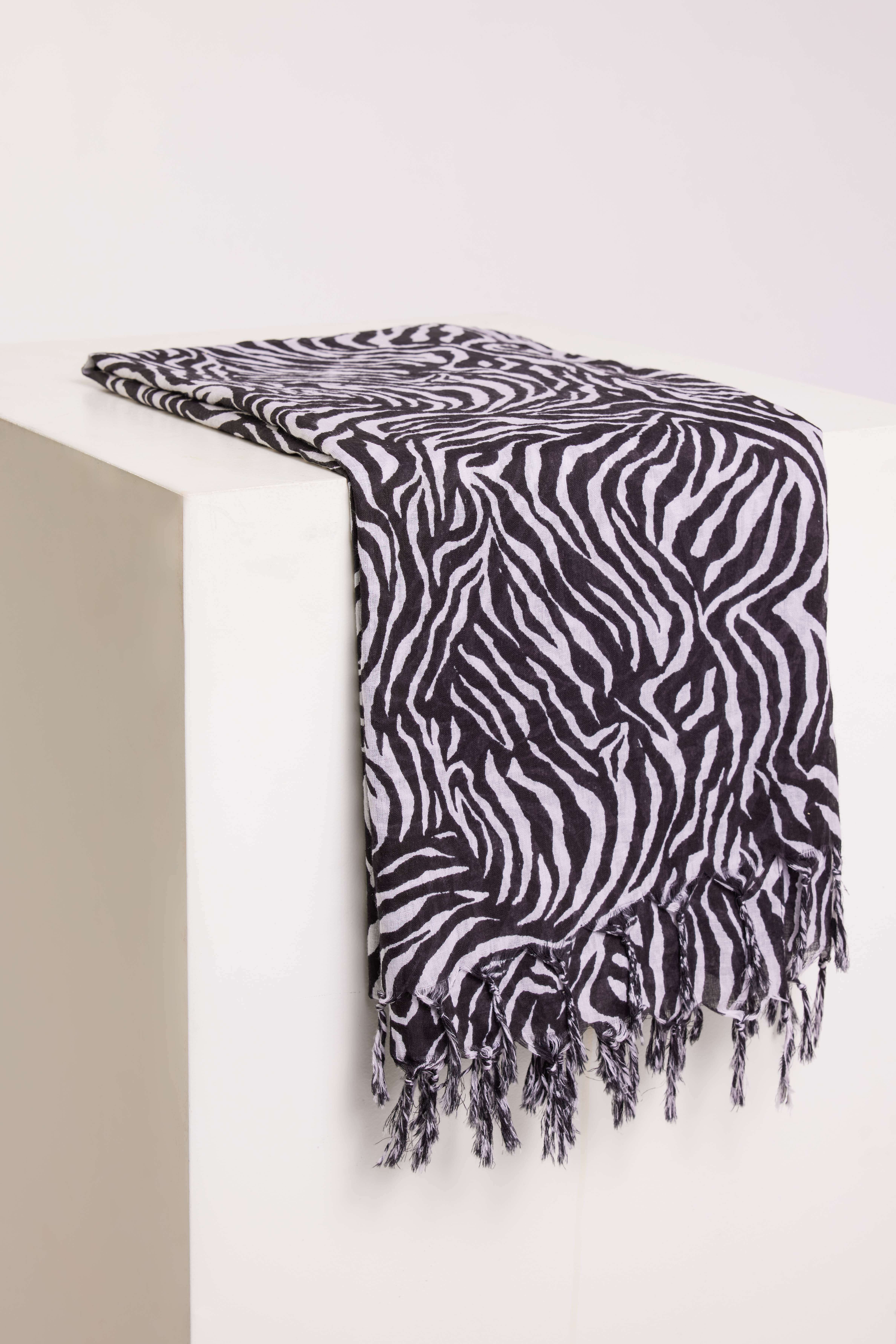 Pareo met zebraprint image number 4