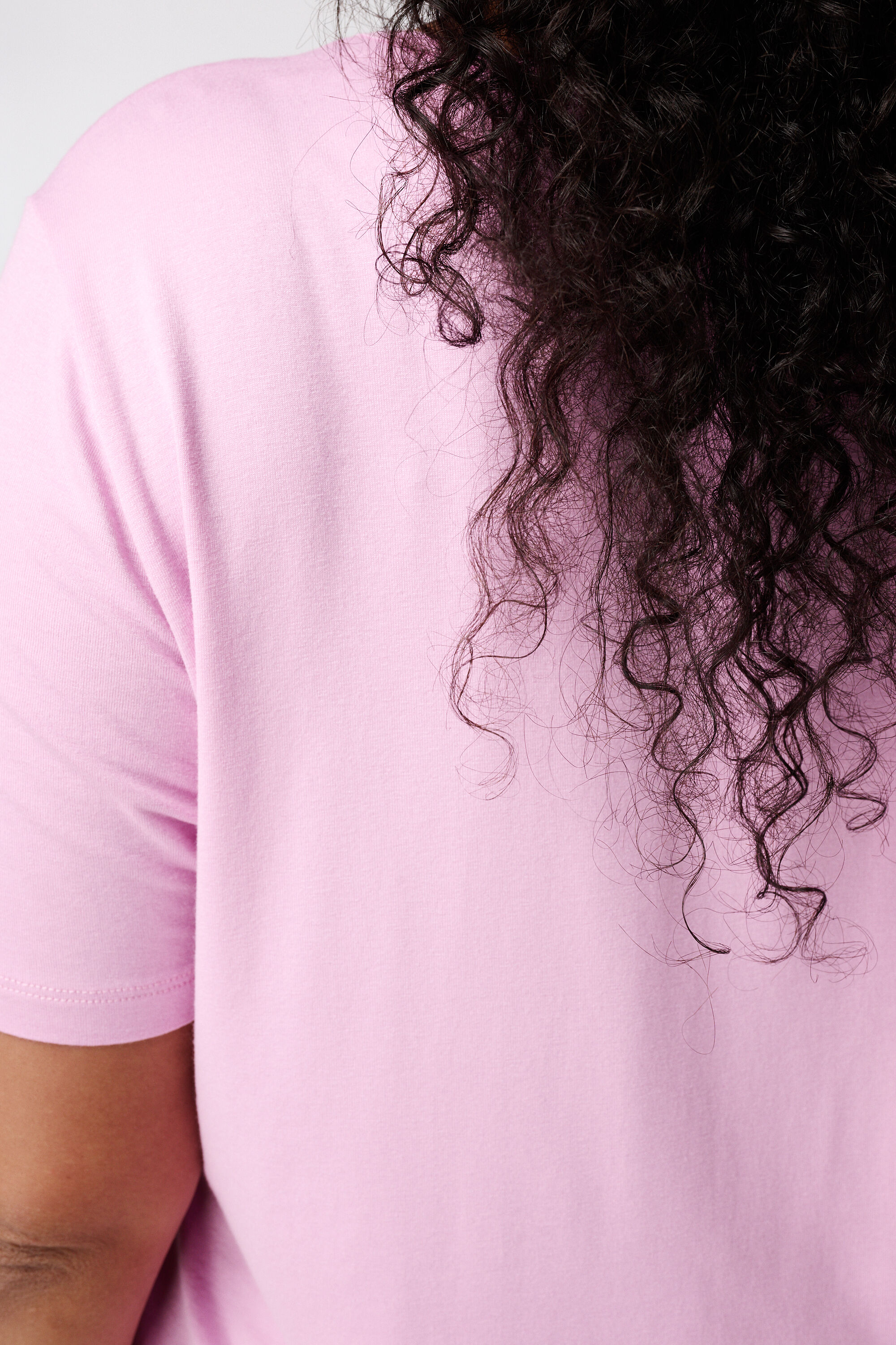 T-shirt met V-hals image number 6