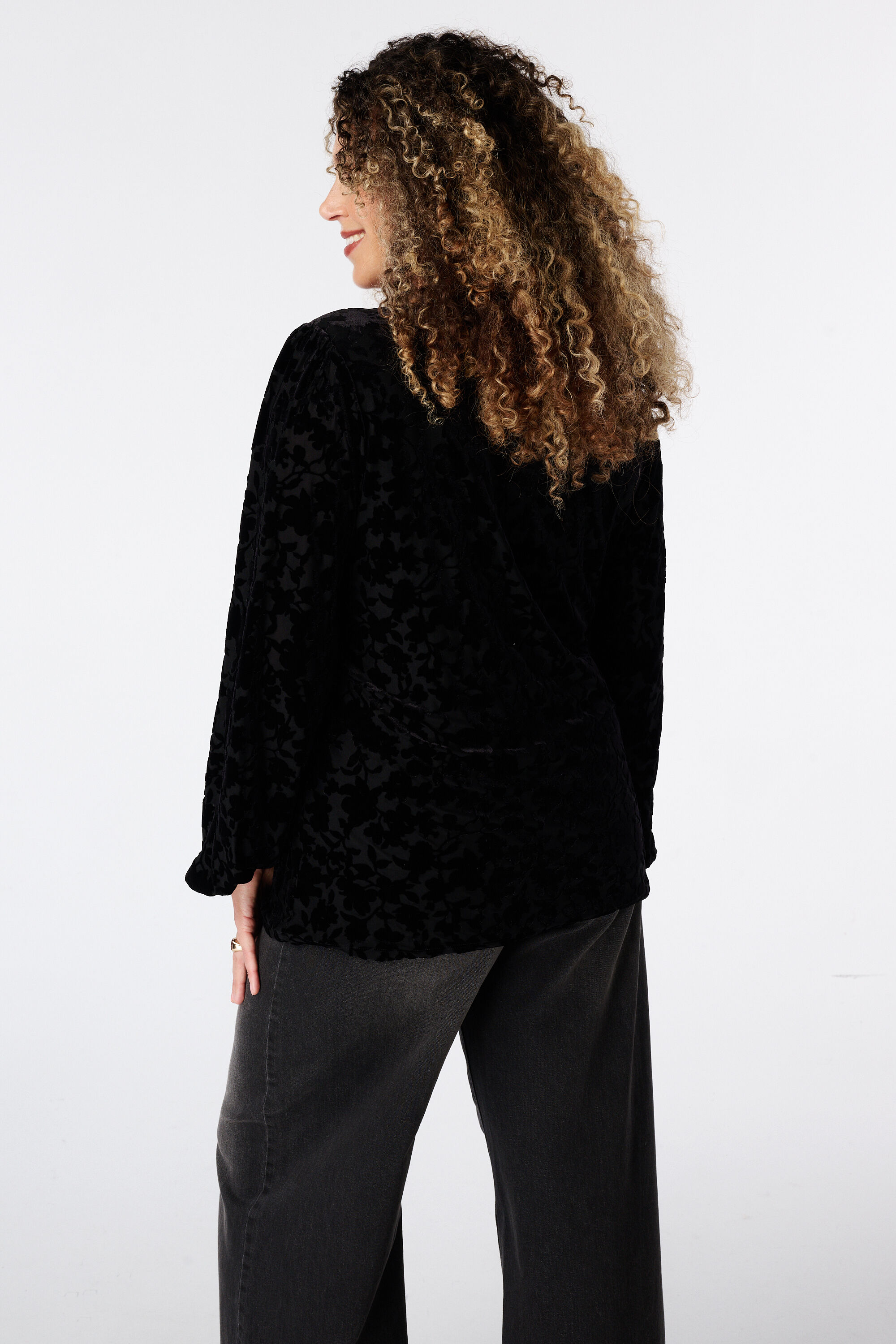 Velvet top image number 3