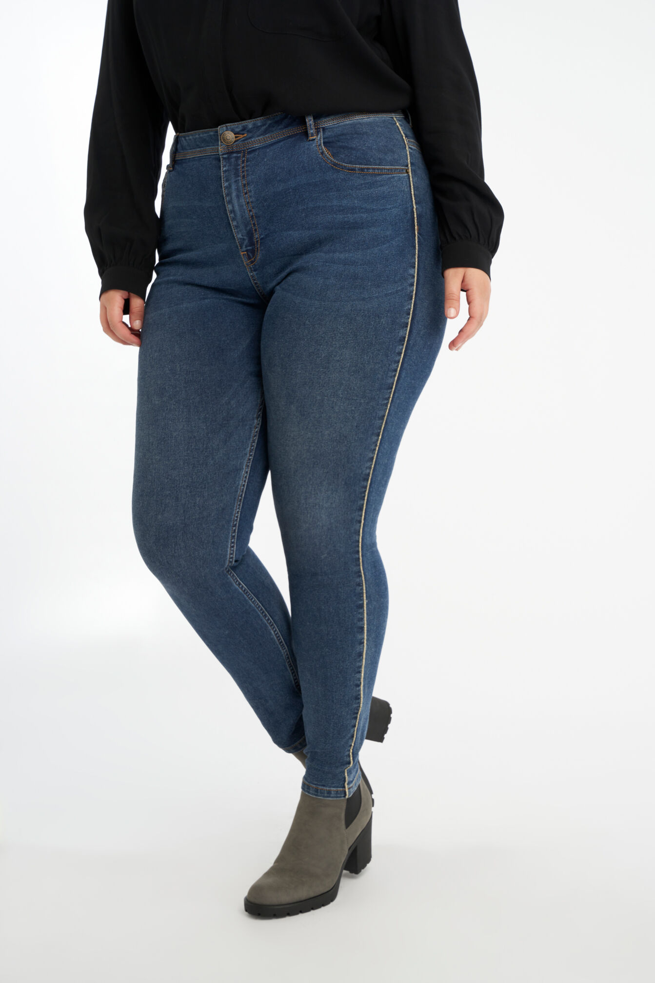 Jeans met glitterstreep image number 4
