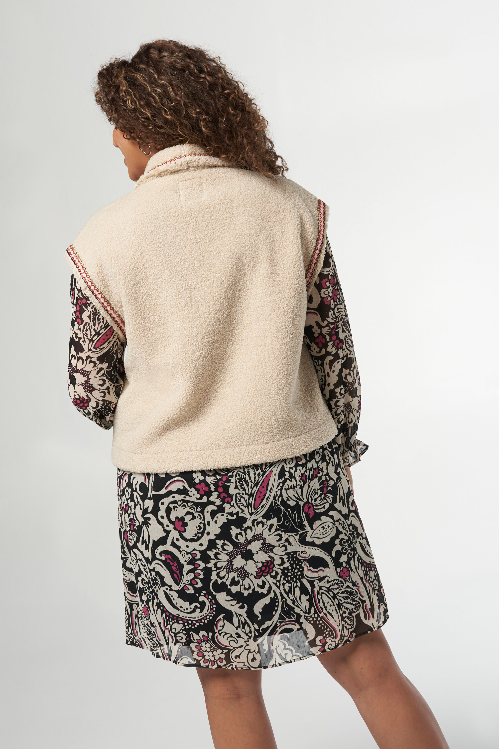 Teddy gilet met details image number 3