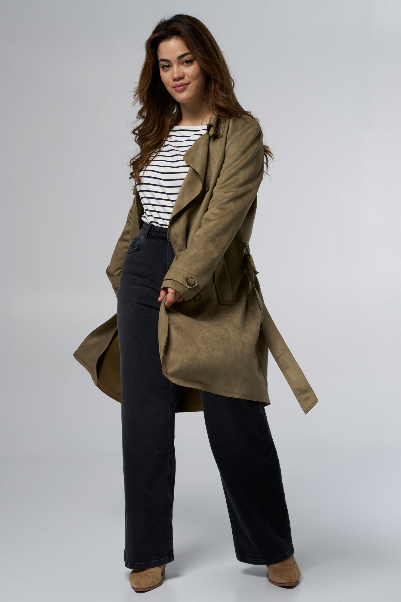 Suedine trenchcoat image number 5