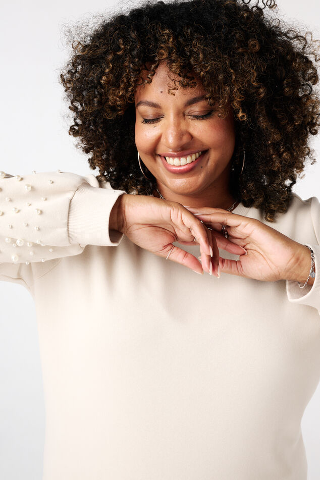 Sweater met parel detail image number 4