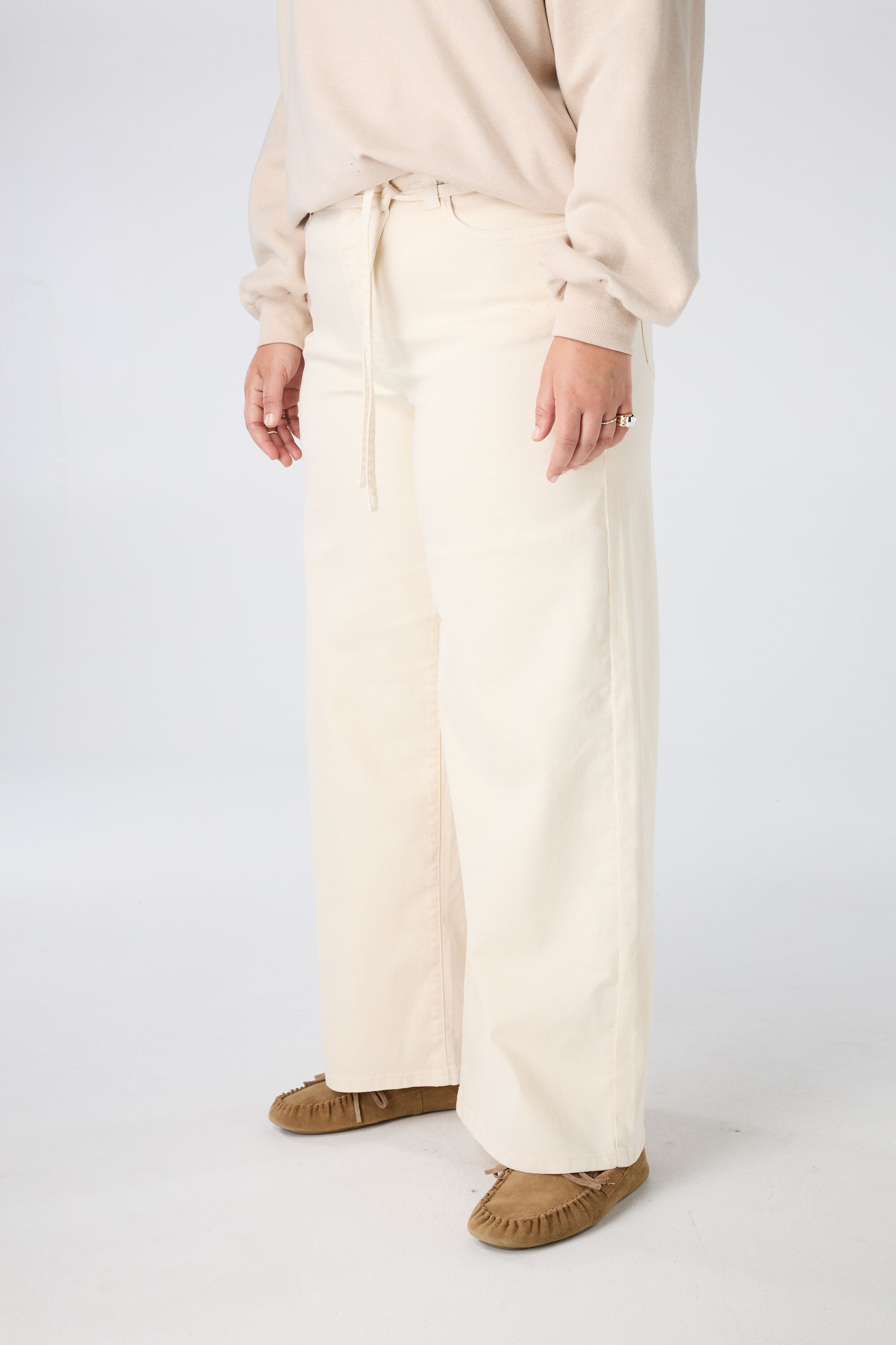 Wide leg jeans met strikkoord image number 5