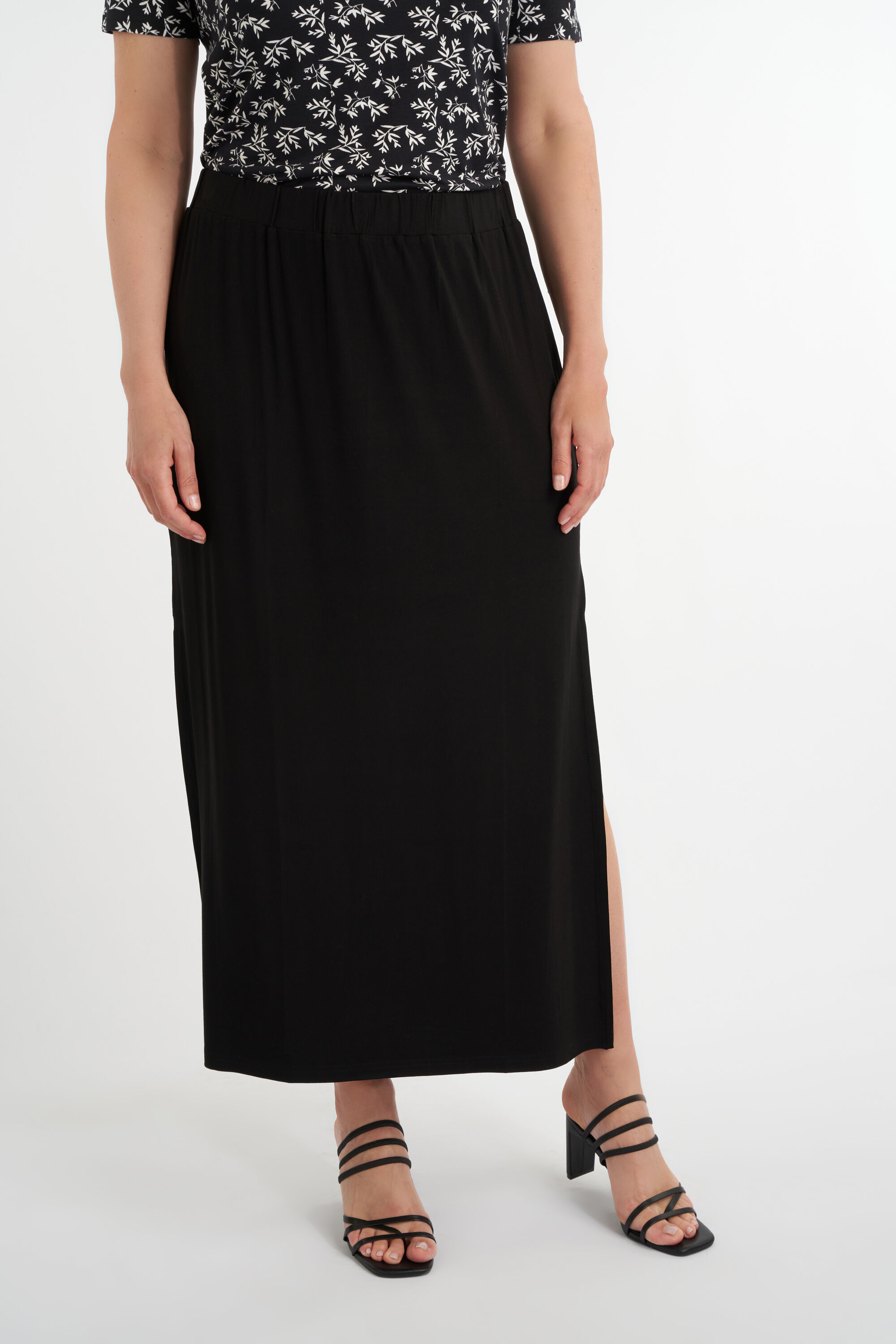 Lange rok met split image number 4