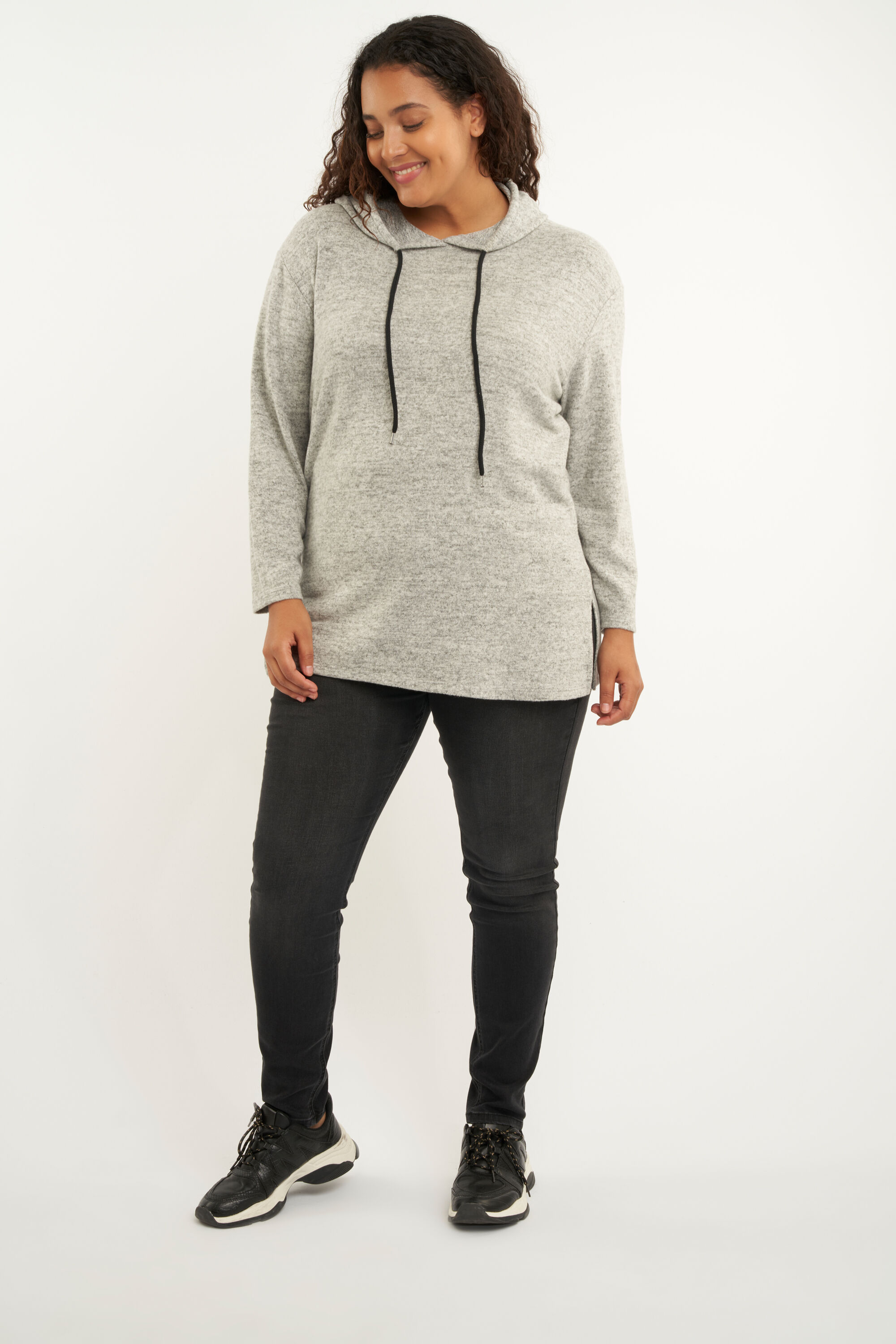 Hoodie image number 5