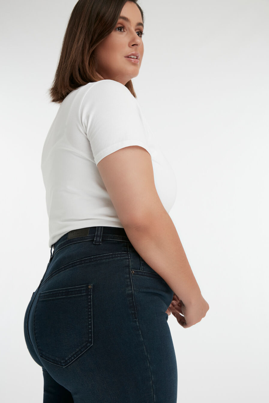 Skinny leg high waist jeans CHERRY image number 3