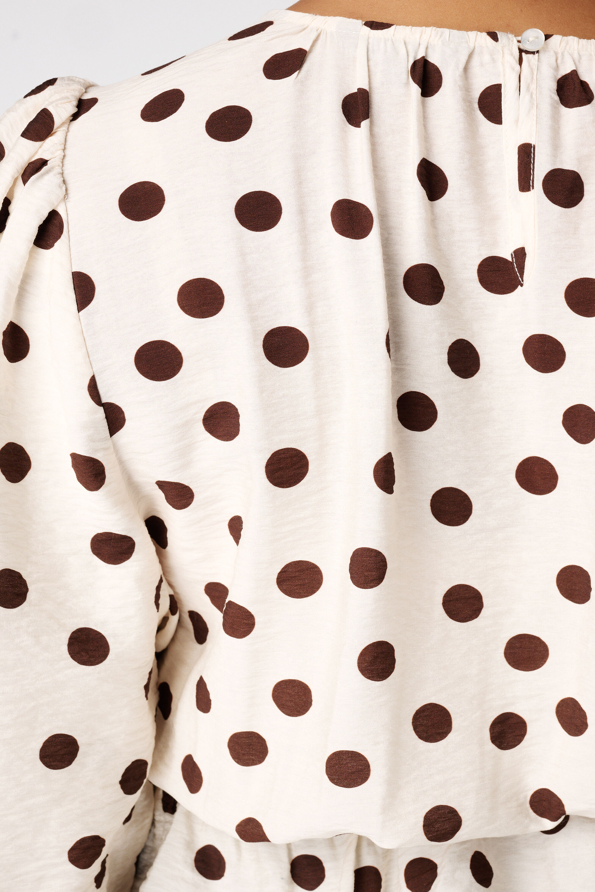 Getailleerde blouse met polka dot image number 6