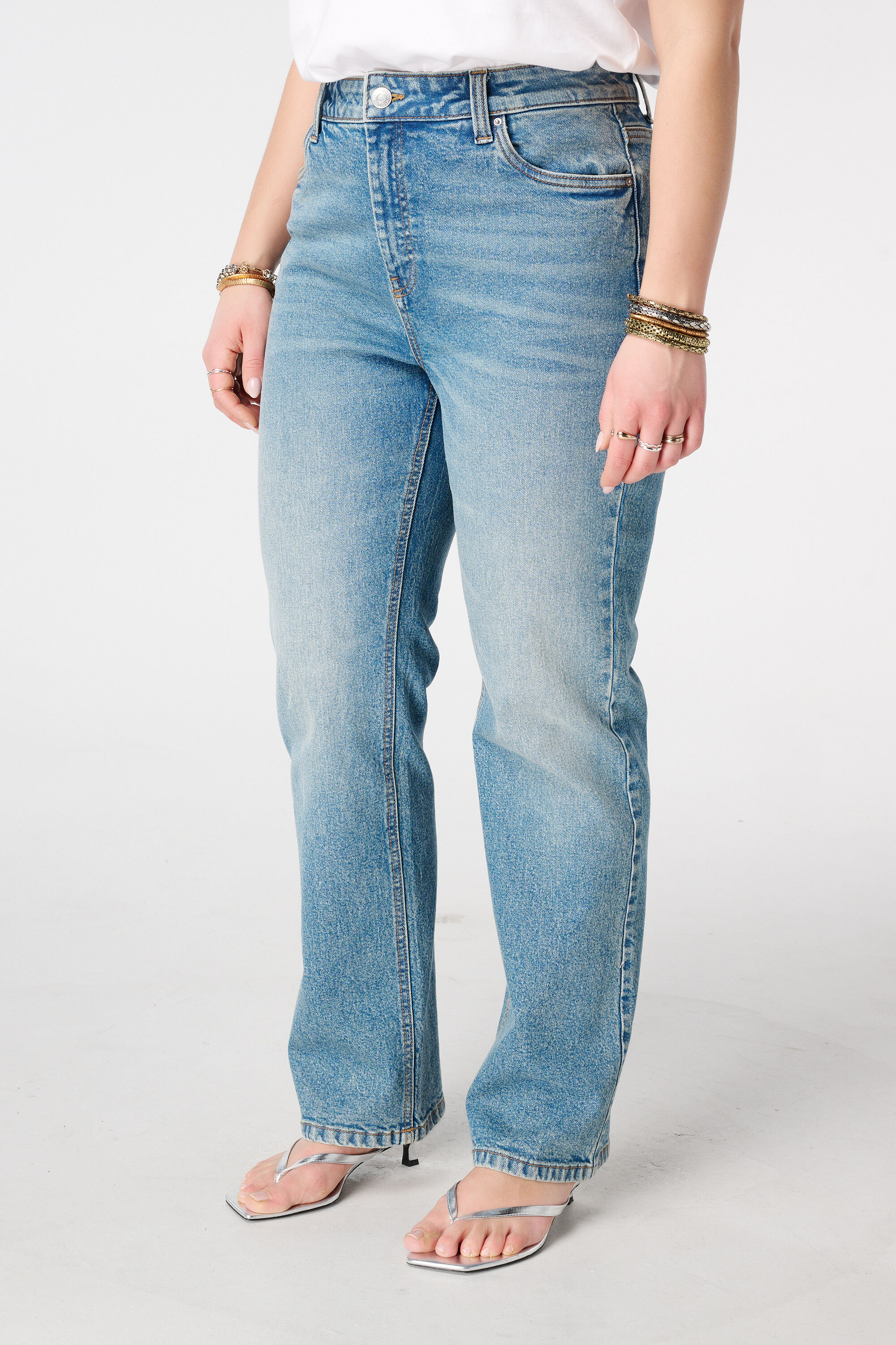 Straight leg jeans met mid waist image number 5