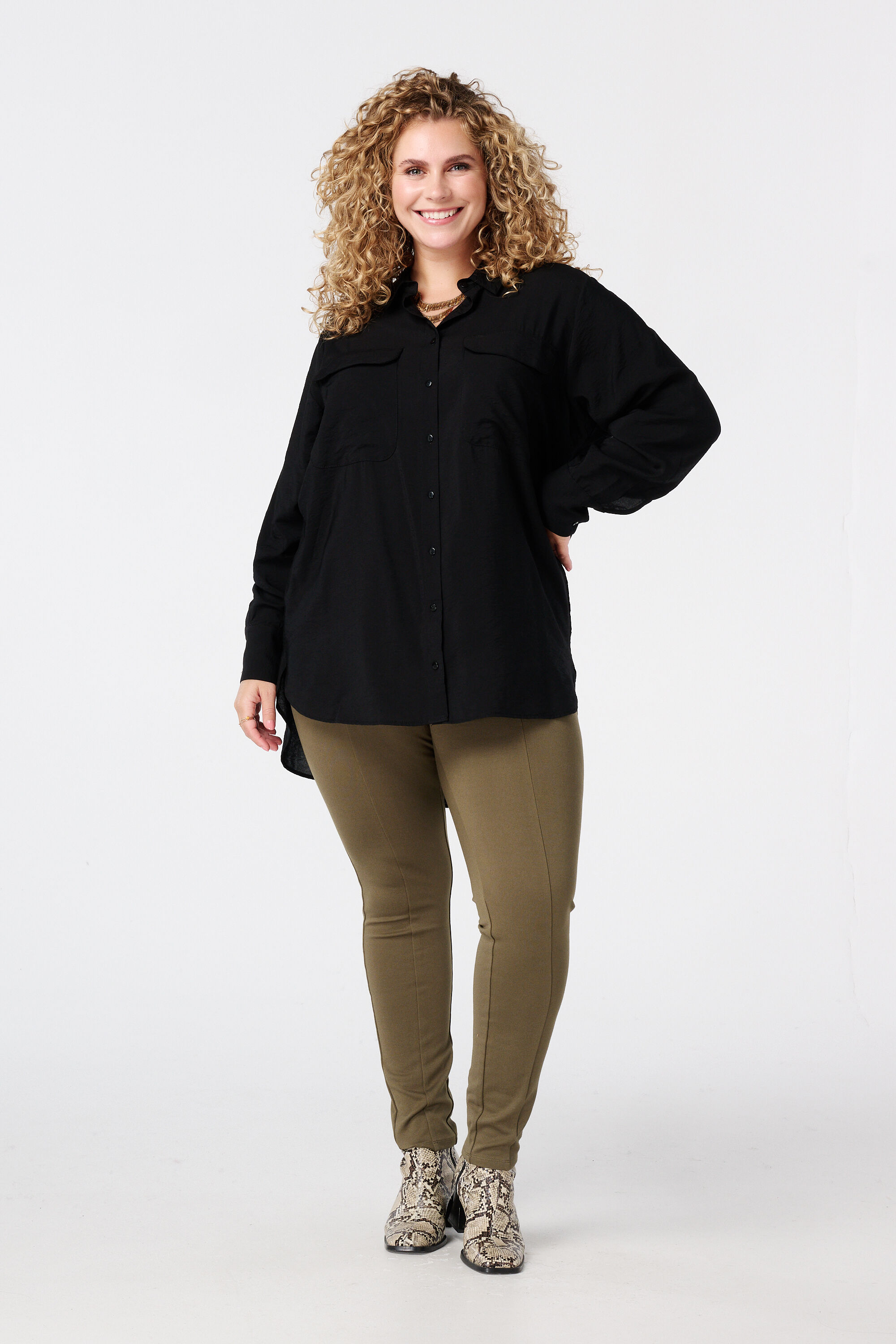 Halflange blouse met sier zakken image number 5