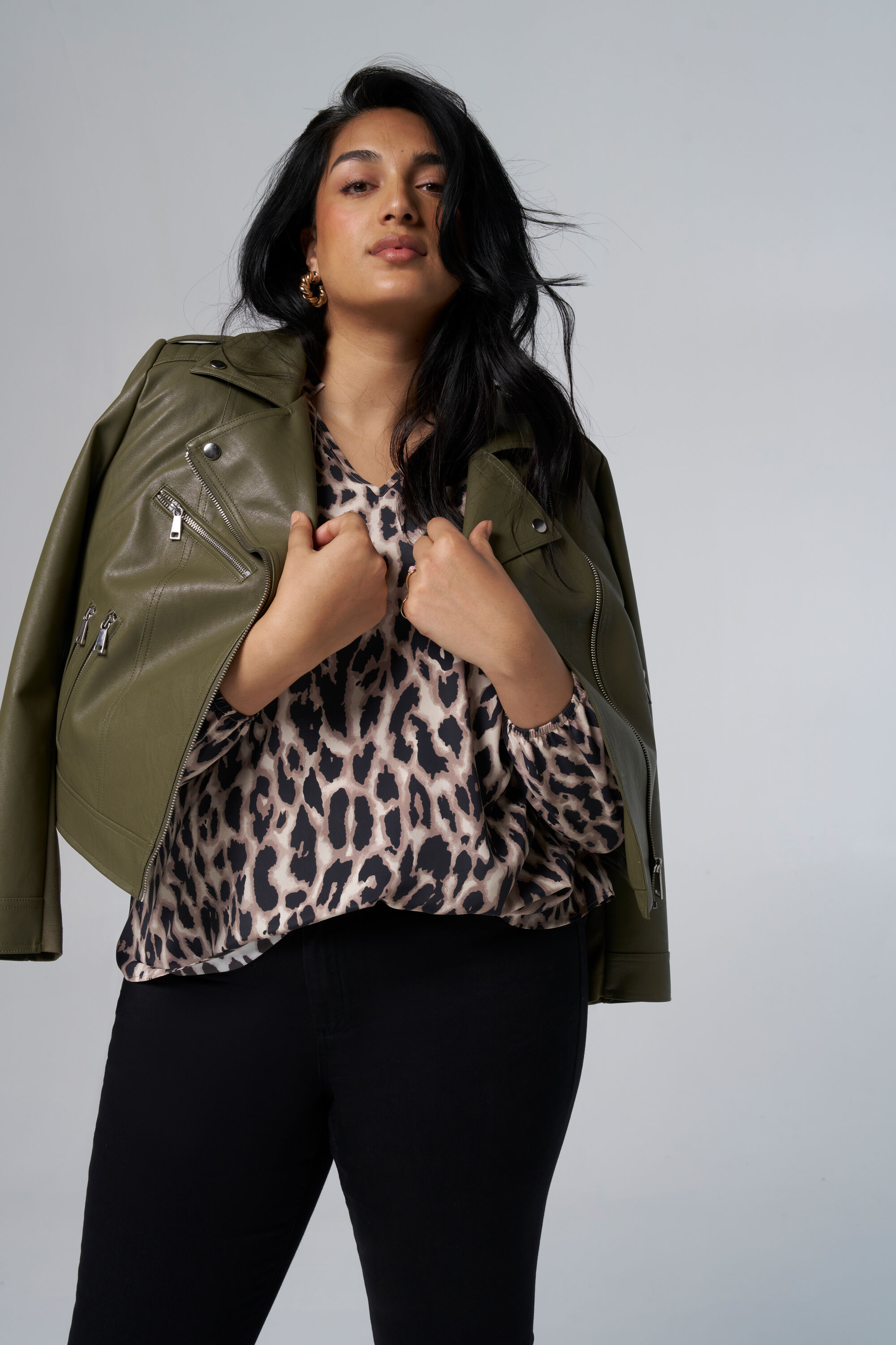 Leerlook jacket met zilveren details image number 6