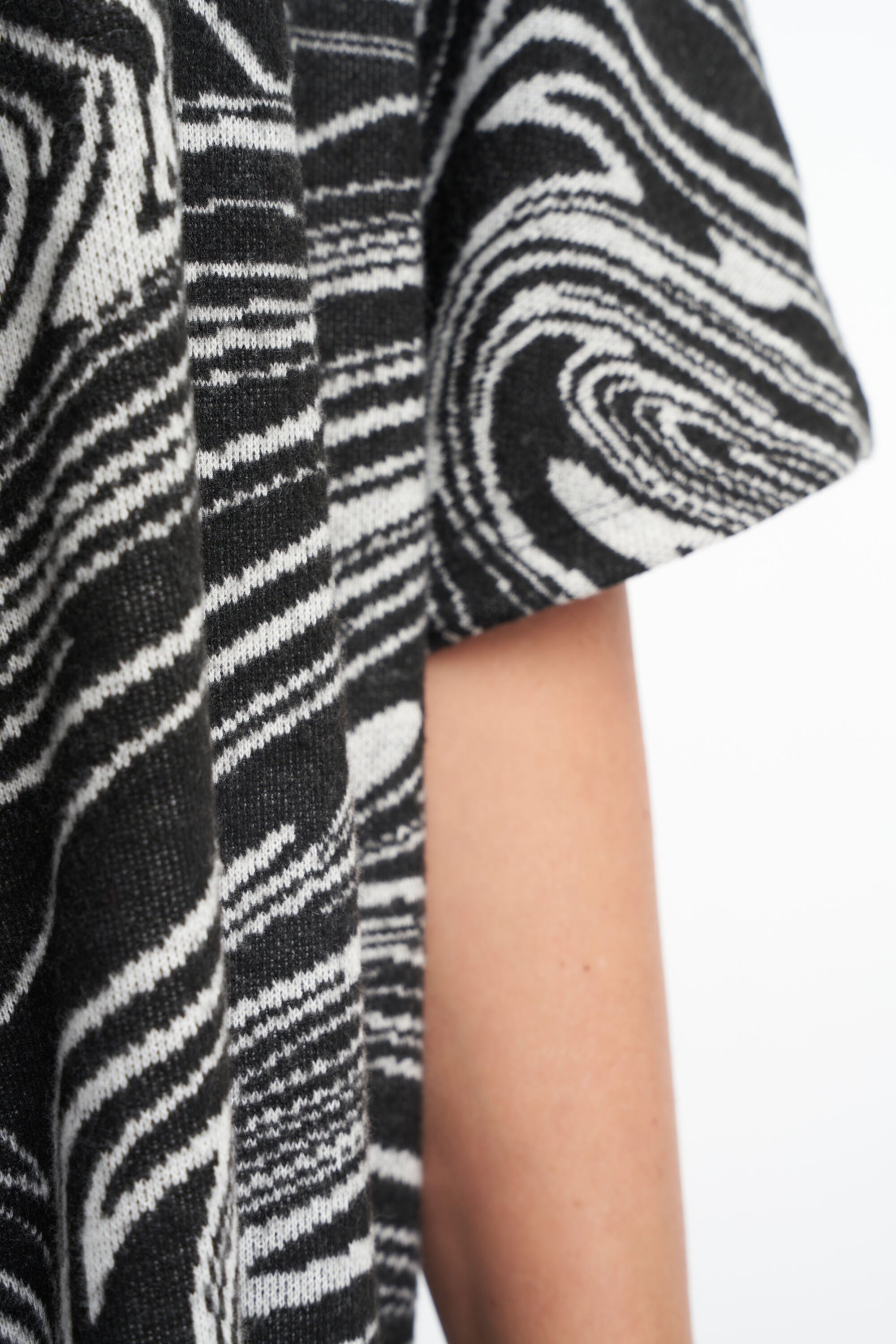 Openvallend vest met print image number 6