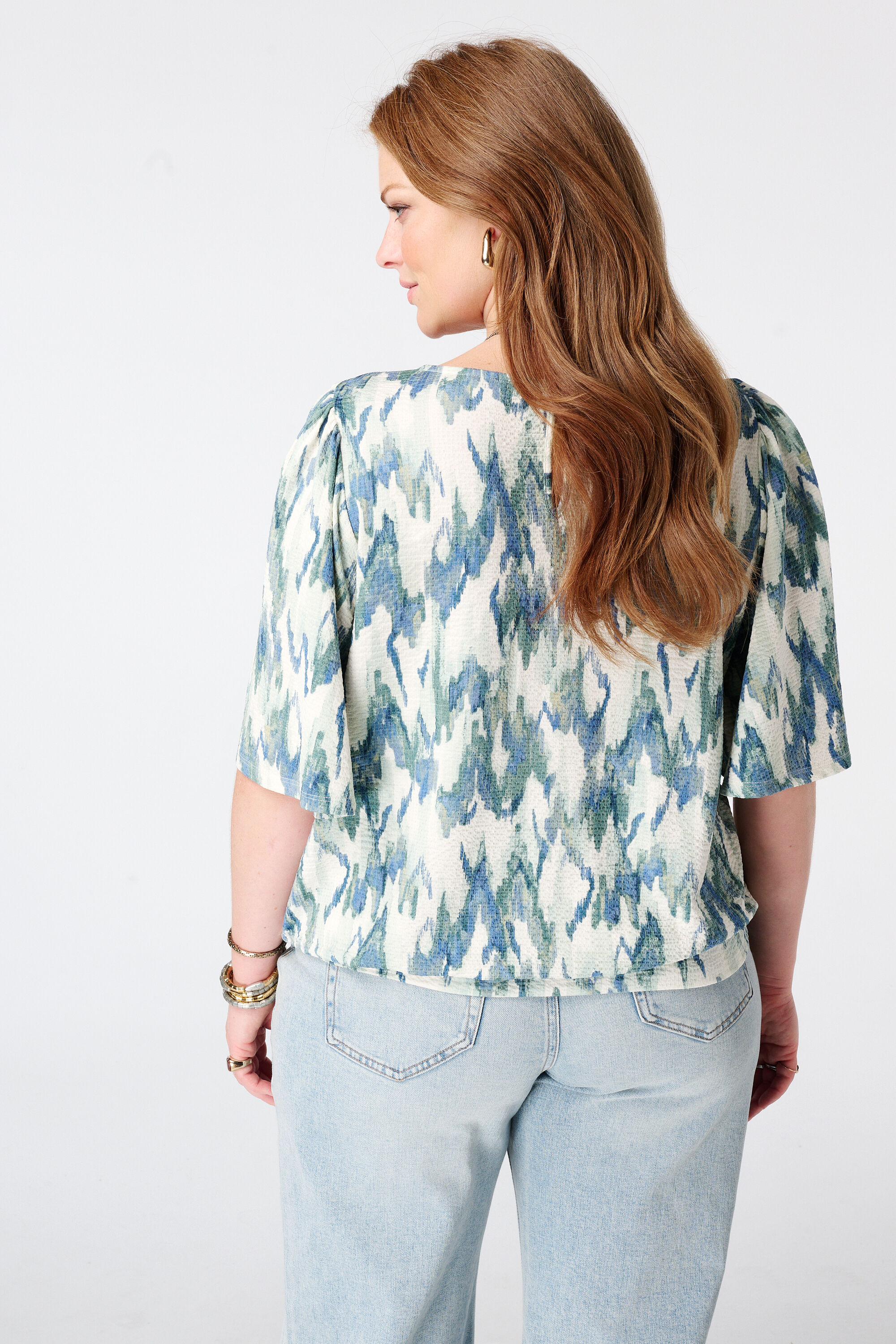 Top met print en ronde hals image number 3