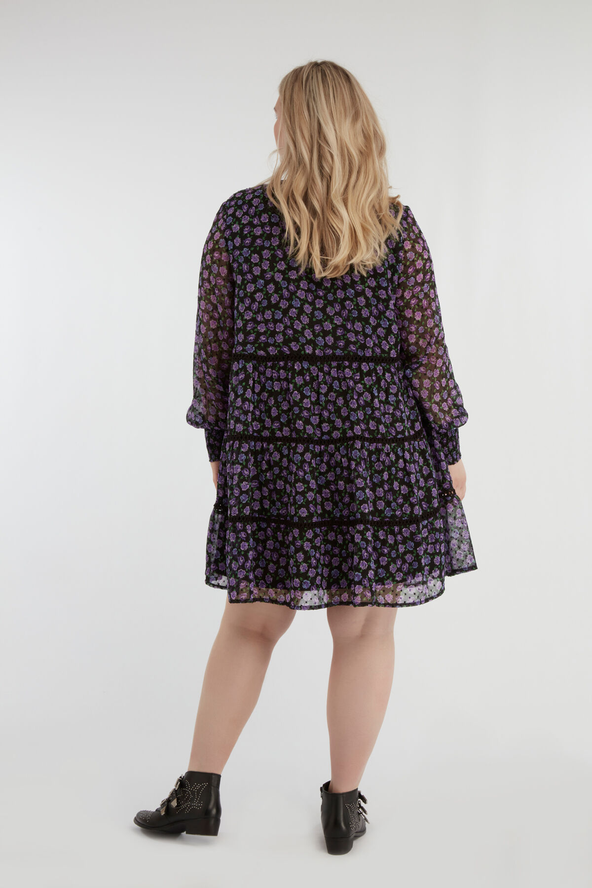 Bloemenjurk met smok details image number 5