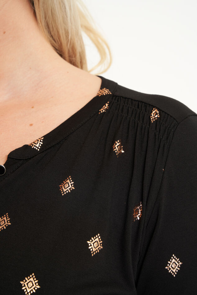 Top met foilprint image number 4