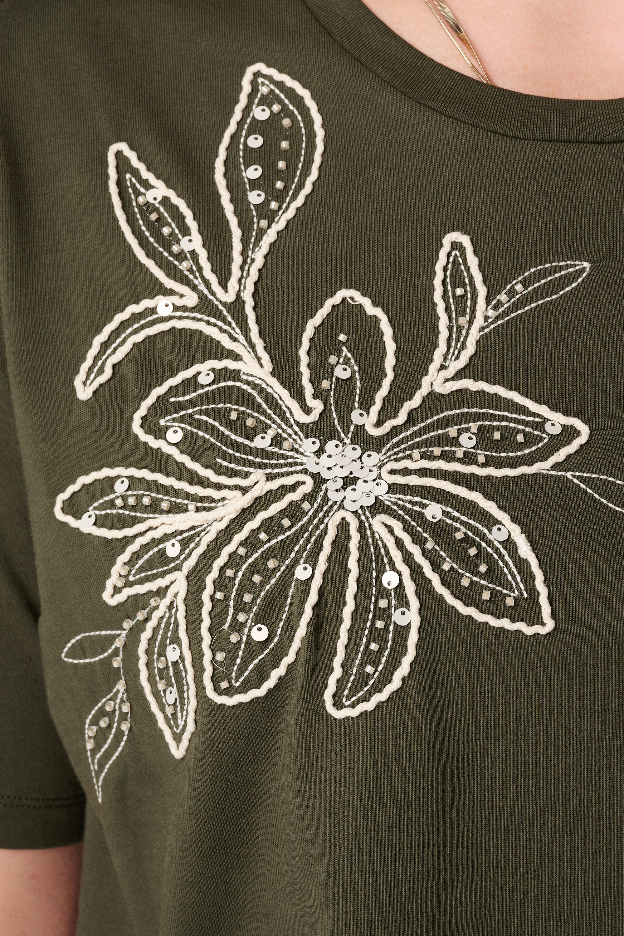 T-shirt met kralen image number 6