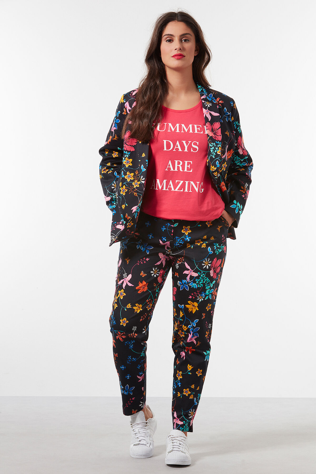 Pantalon met bloemenprint image number 6