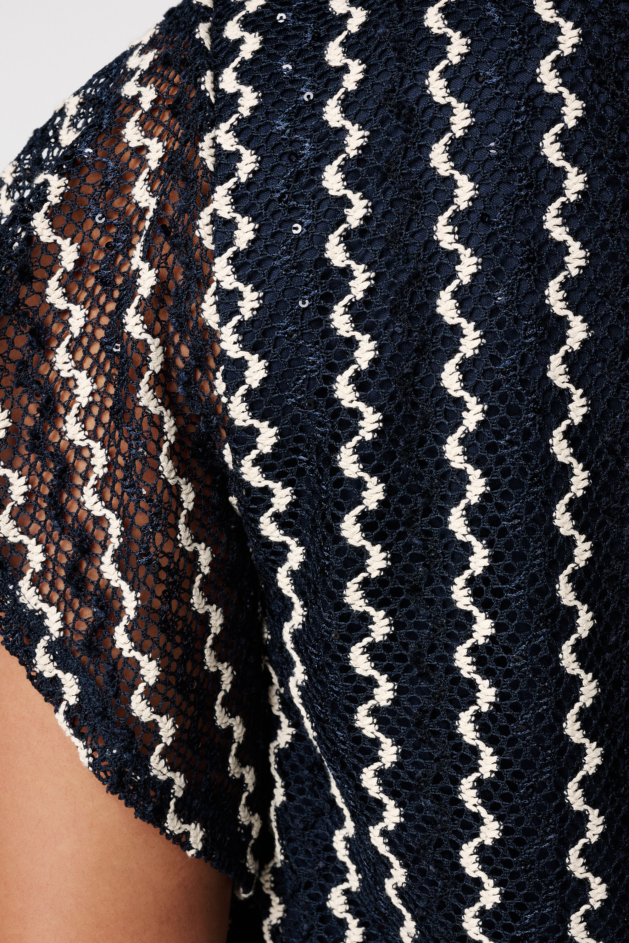 Top met vlindermouwen image number 6