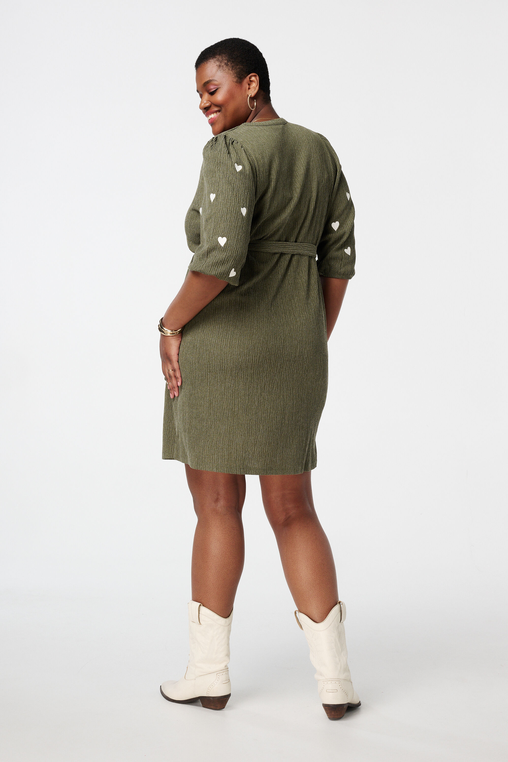 Jurk met geborduurde hartjes image number 3