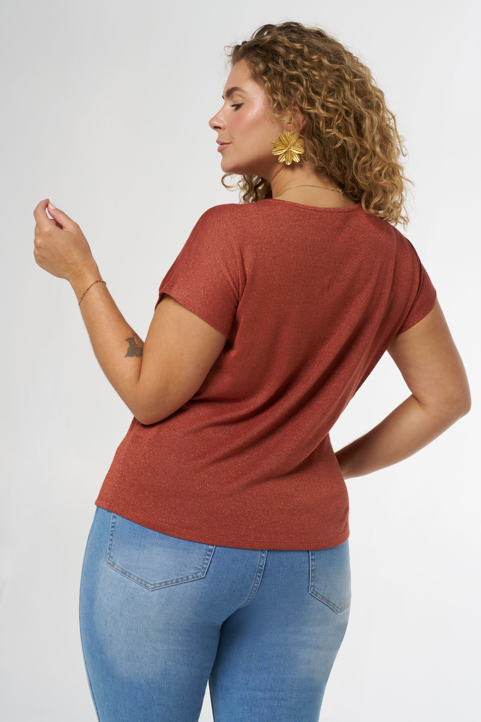 Top met knoopdetail image number 3