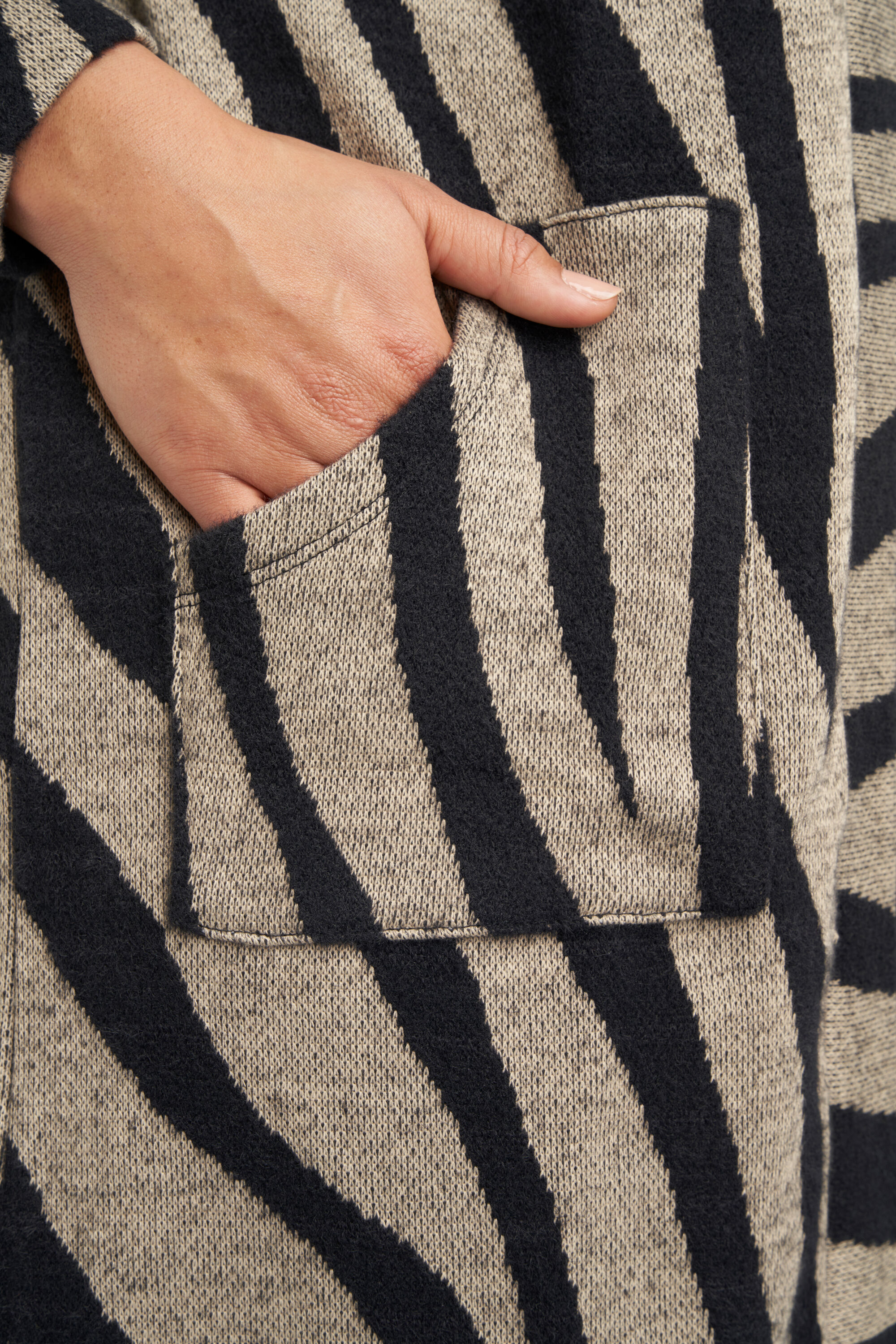 Vest met print image number 5