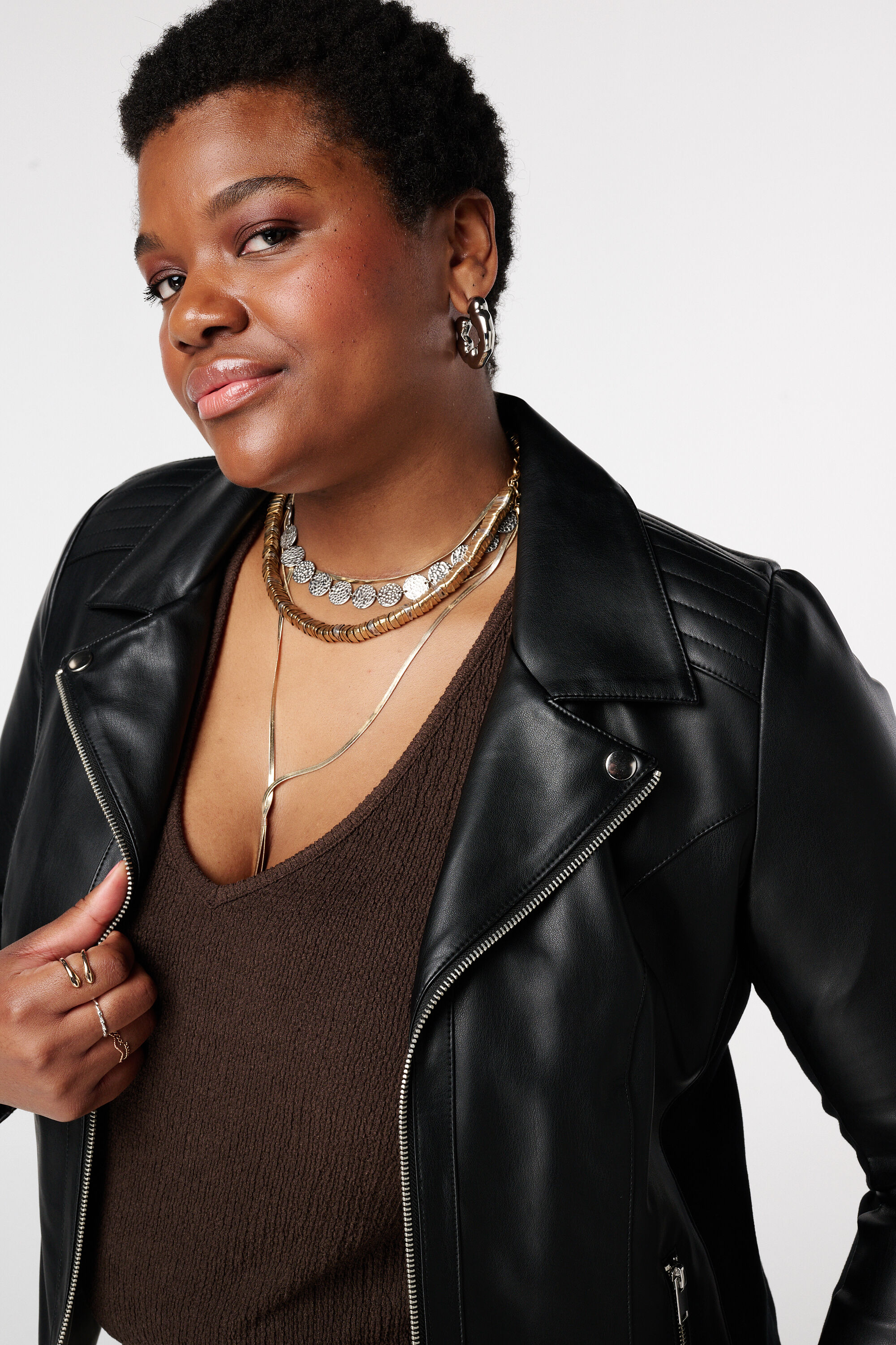 Leerlook jasje met zilveren details image number 4